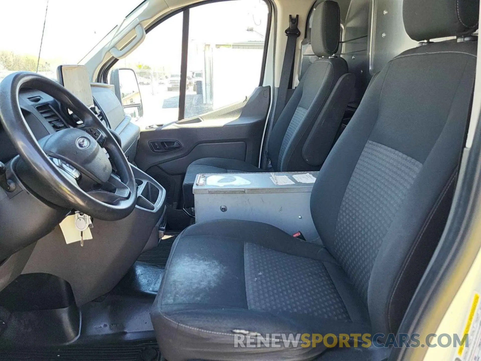 16 fotografías del automóvil dañado 1FTBR2YG3LKA32428 FORD TRANSIT 2020