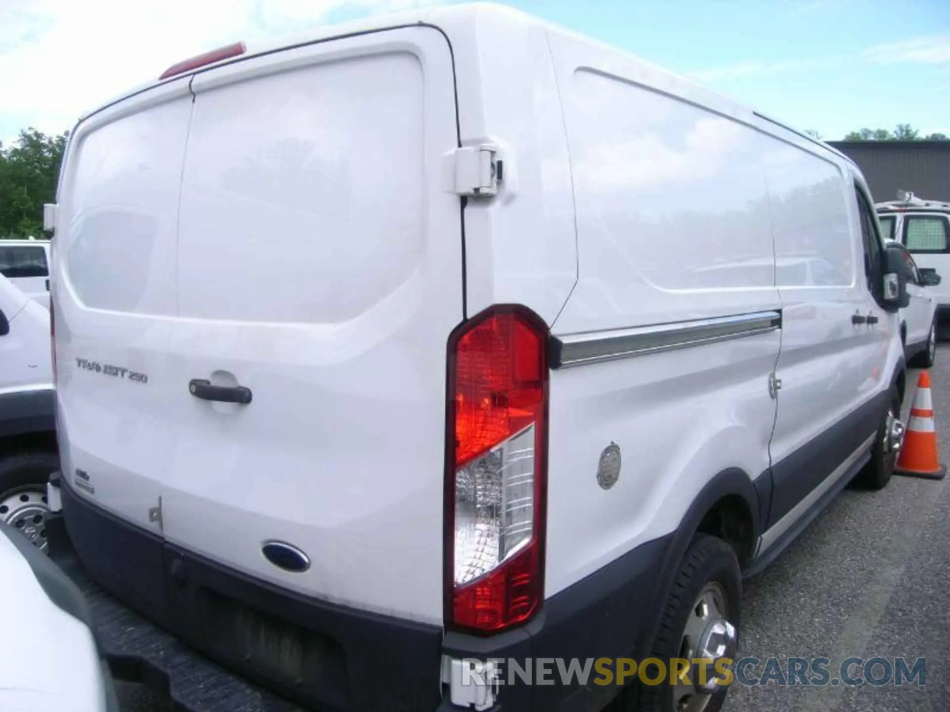 14 fotografías del automóvil dañado 1FTBR2YG9LKA26097 FORD TRANSIT 2020