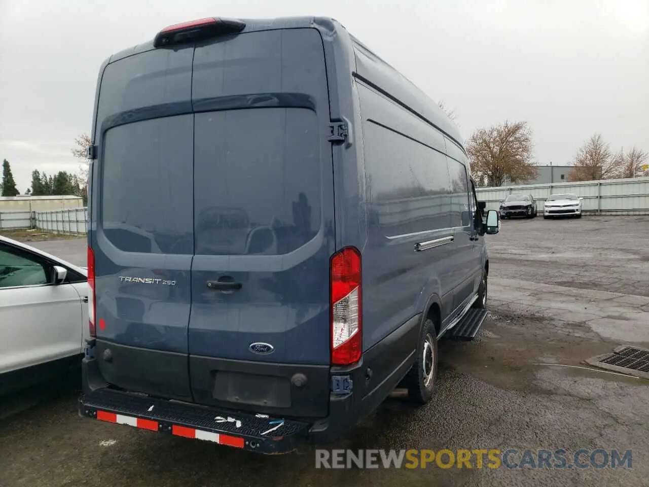 3 fotografías del automóvil dañado 1FTBR3X84LKA18926 FORD TRANSIT 2020