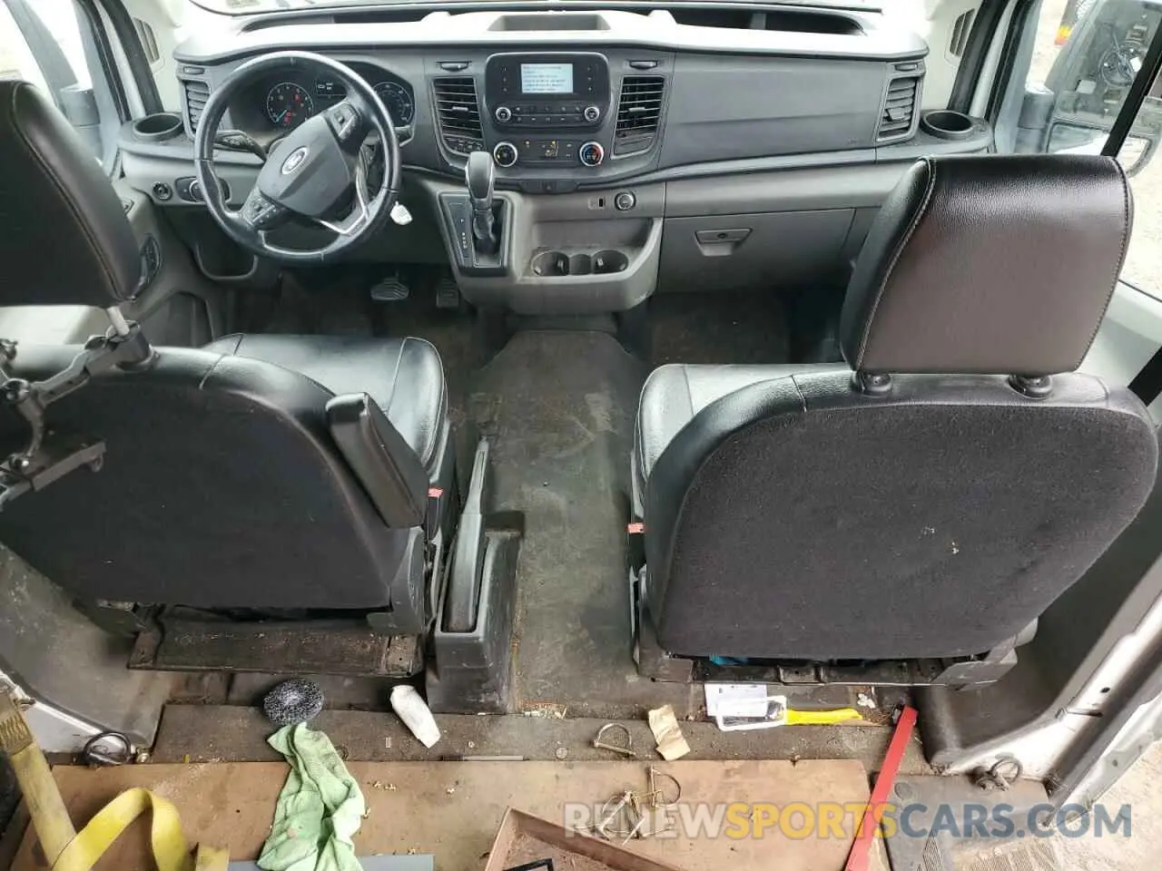 8 fotografías del automóvil dañado 1FTBW9C83LKA36075 FORD TRANSIT 2020