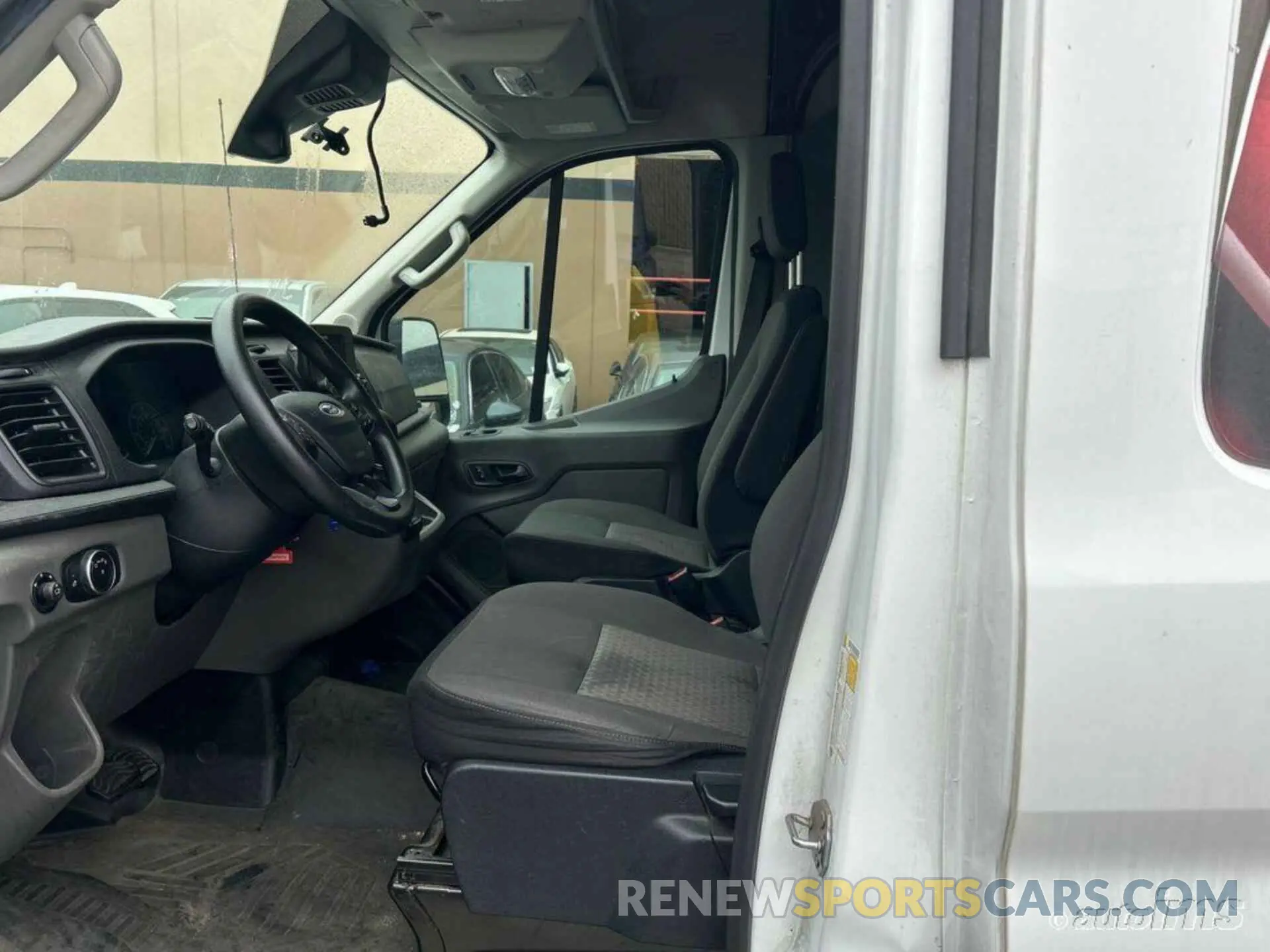 10 fotografías del automóvil dañado 1FTYE1C88LKA69071 FORD TRANSIT 2020