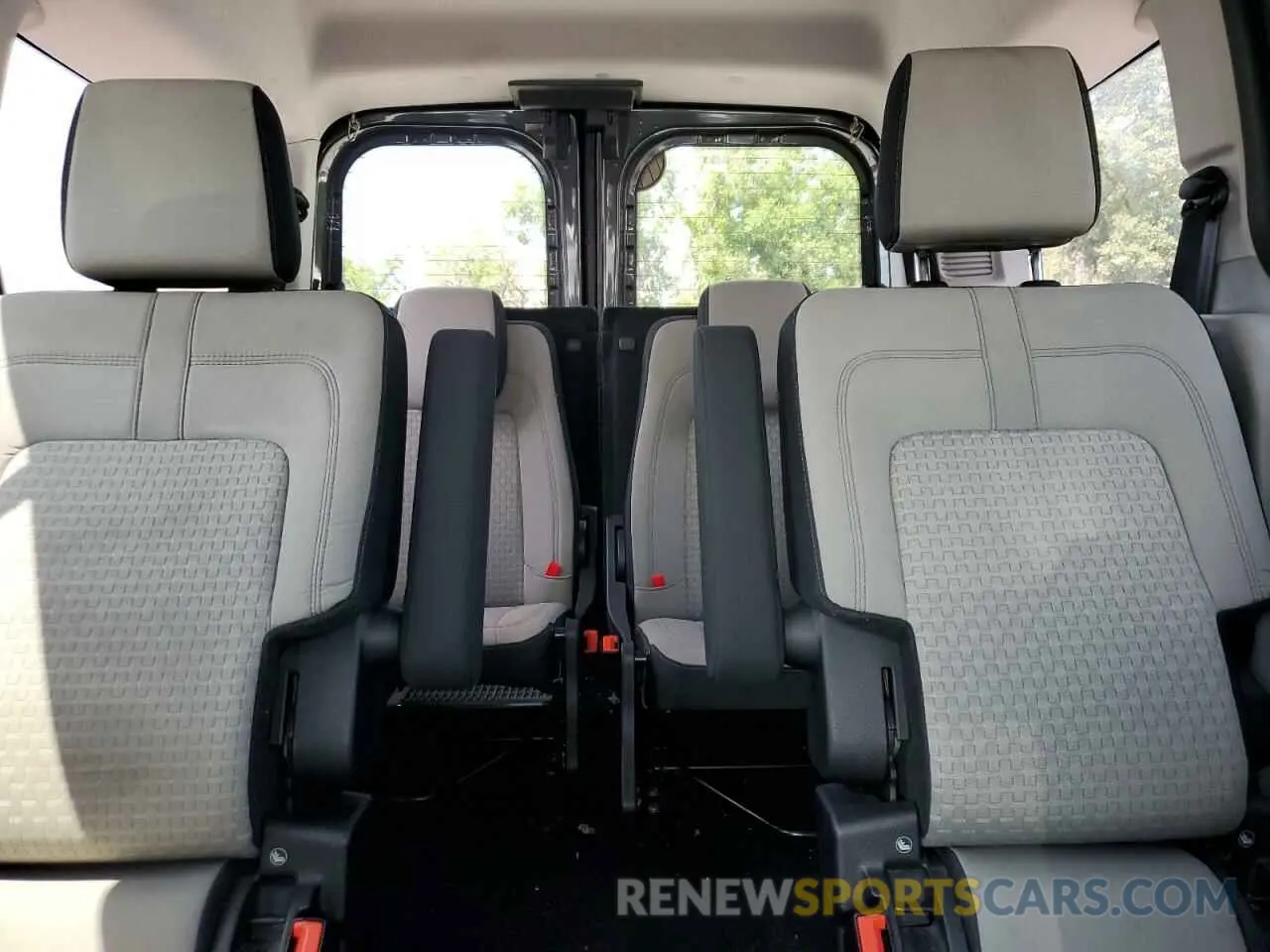 10 fotografías del automóvil dañado NM0GS9F29L1439599 FORD TRANSIT 2020