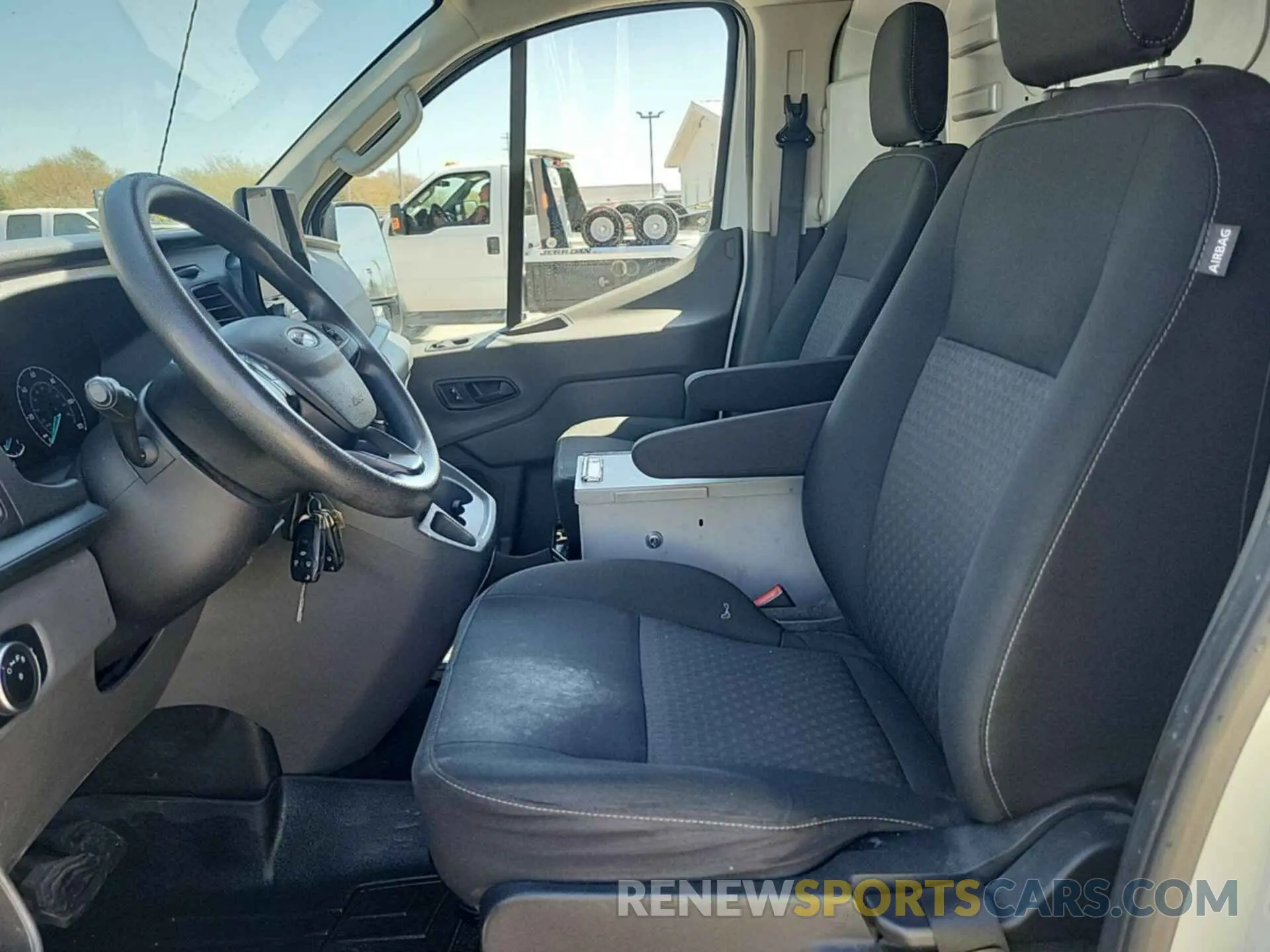 11 fotografías del automóvil dañado 1FTBR2YG9MKA43127 FORD TRANSIT 2021