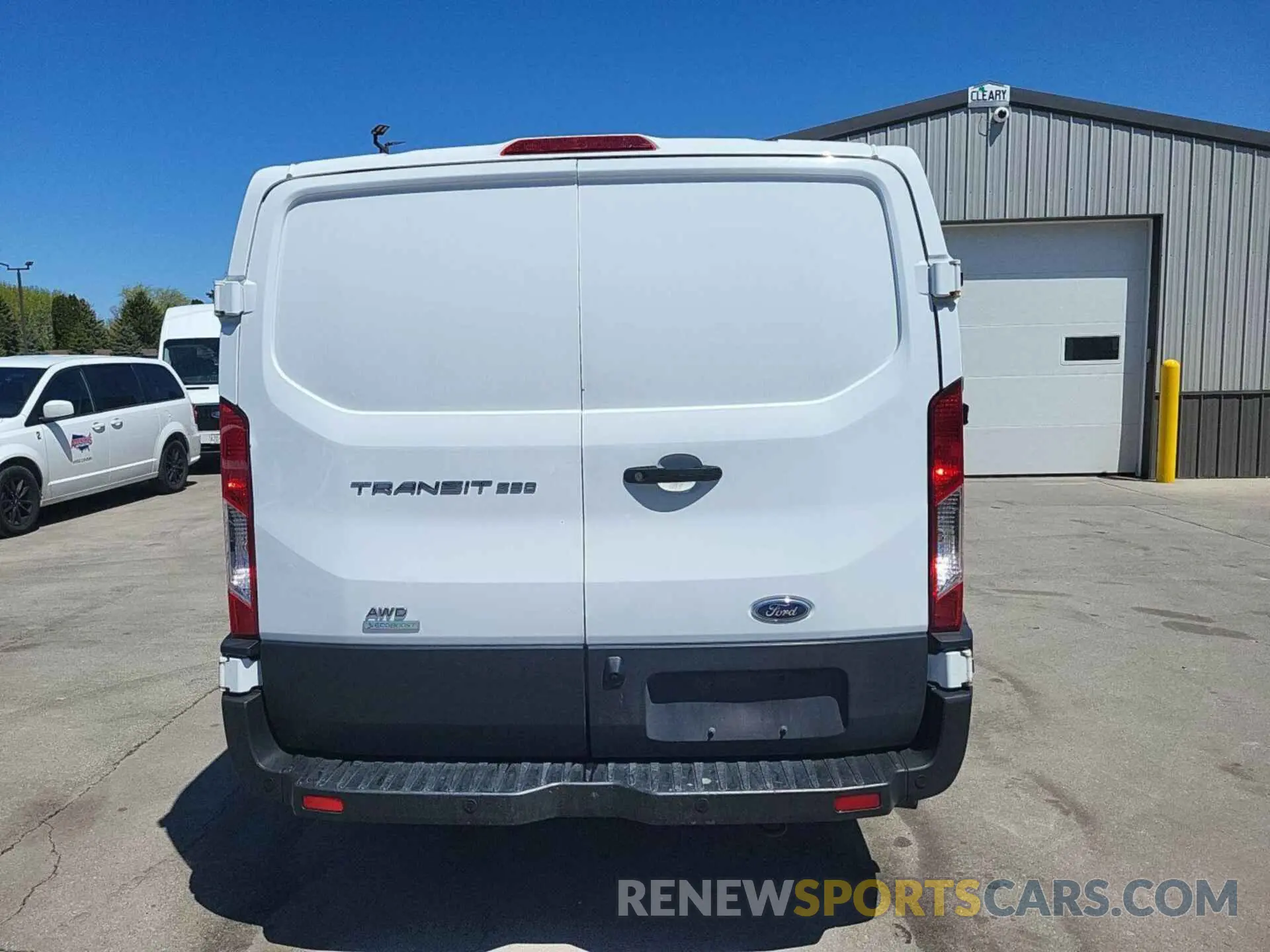17 fotografías del automóvil dañado 1FTBR2YG9MKA43127 FORD TRANSIT 2021
