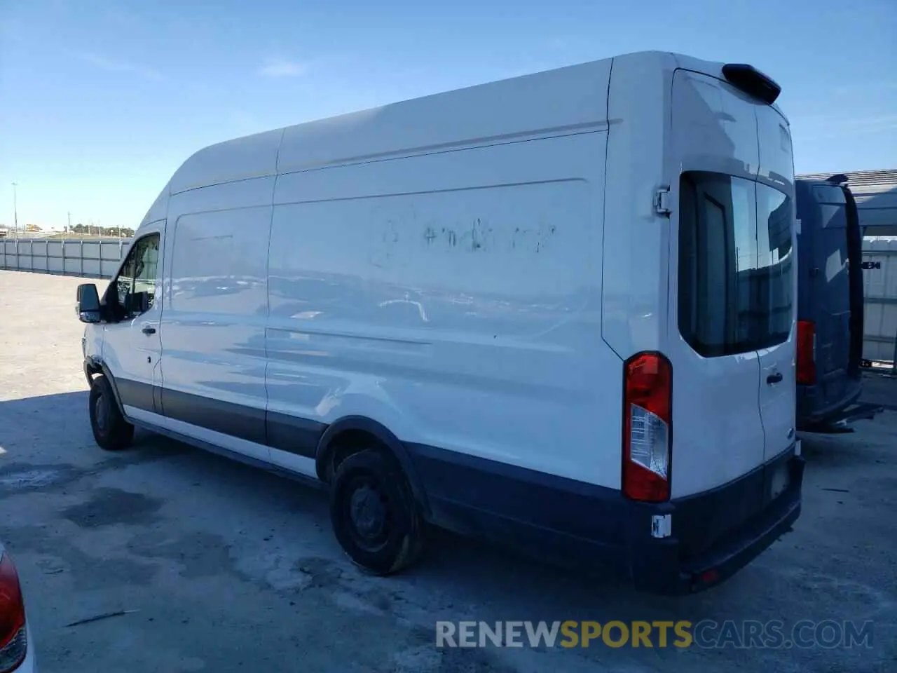 2 fotografías del automóvil dañado 1FTBR3X89MKA77102 FORD TRANSIT 2021