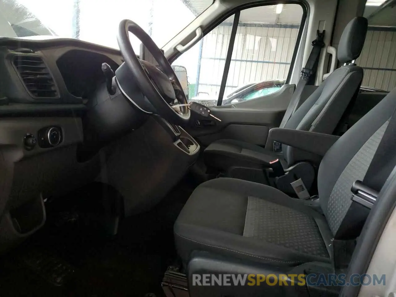 7 fotografías del automóvil dañado 1FBVU5XG7NKA64823 FORD TRANSIT 2022