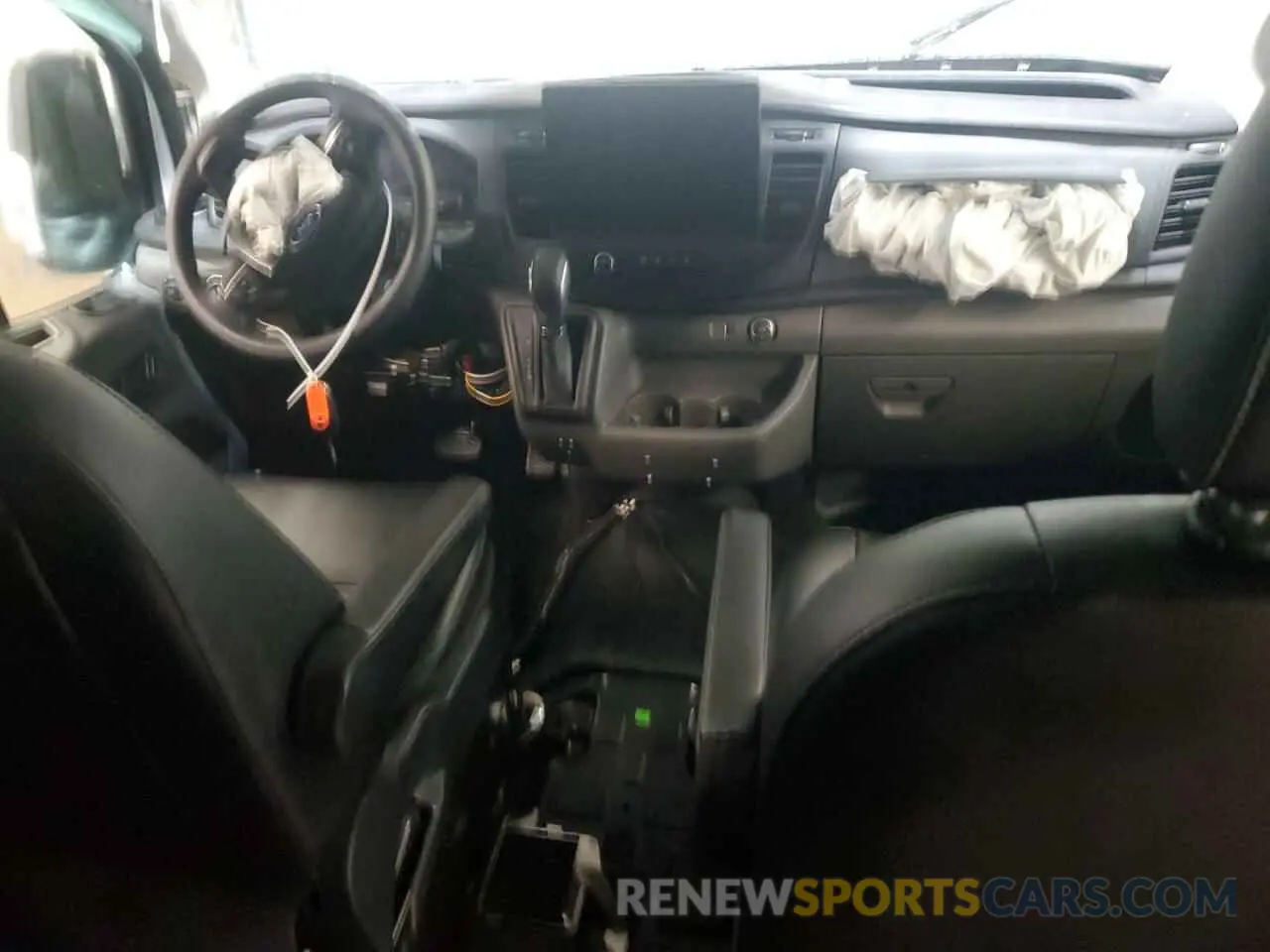 8 fotografías del automóvil dañado 1FMZK1Y81NKA47868 FORD TRANSIT 2022