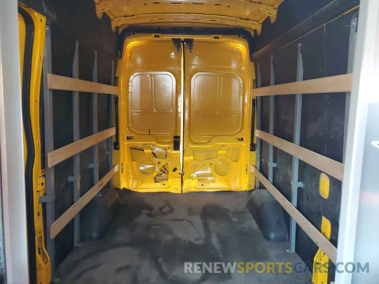 10 fotografías del automóvil dañado 1FTBR1X85NKA42773 FORD TRANSIT 2022