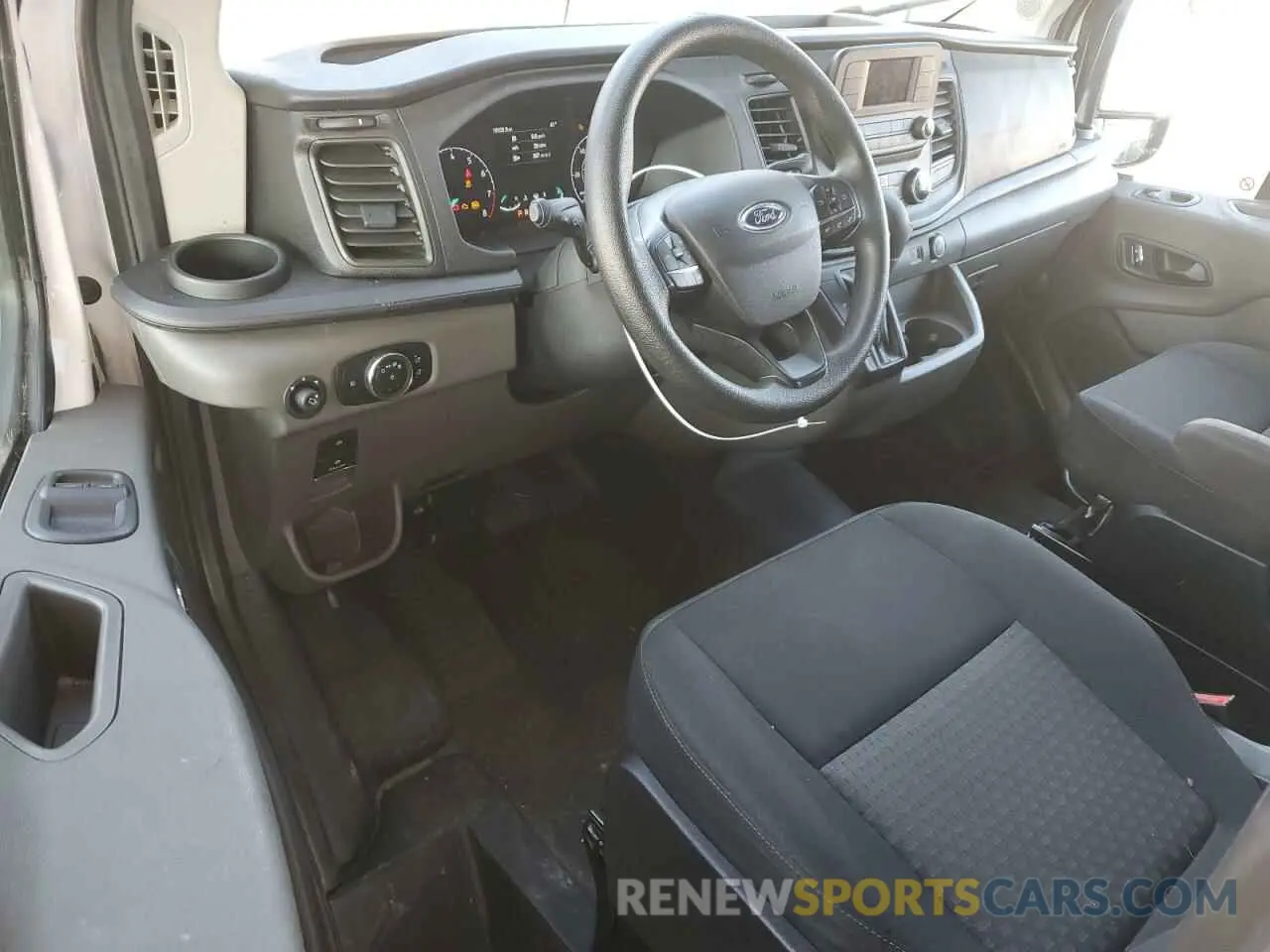 8 fotografías del automóvil dañado 1FTBR1Y86NKA24488 FORD TRANSIT 2022