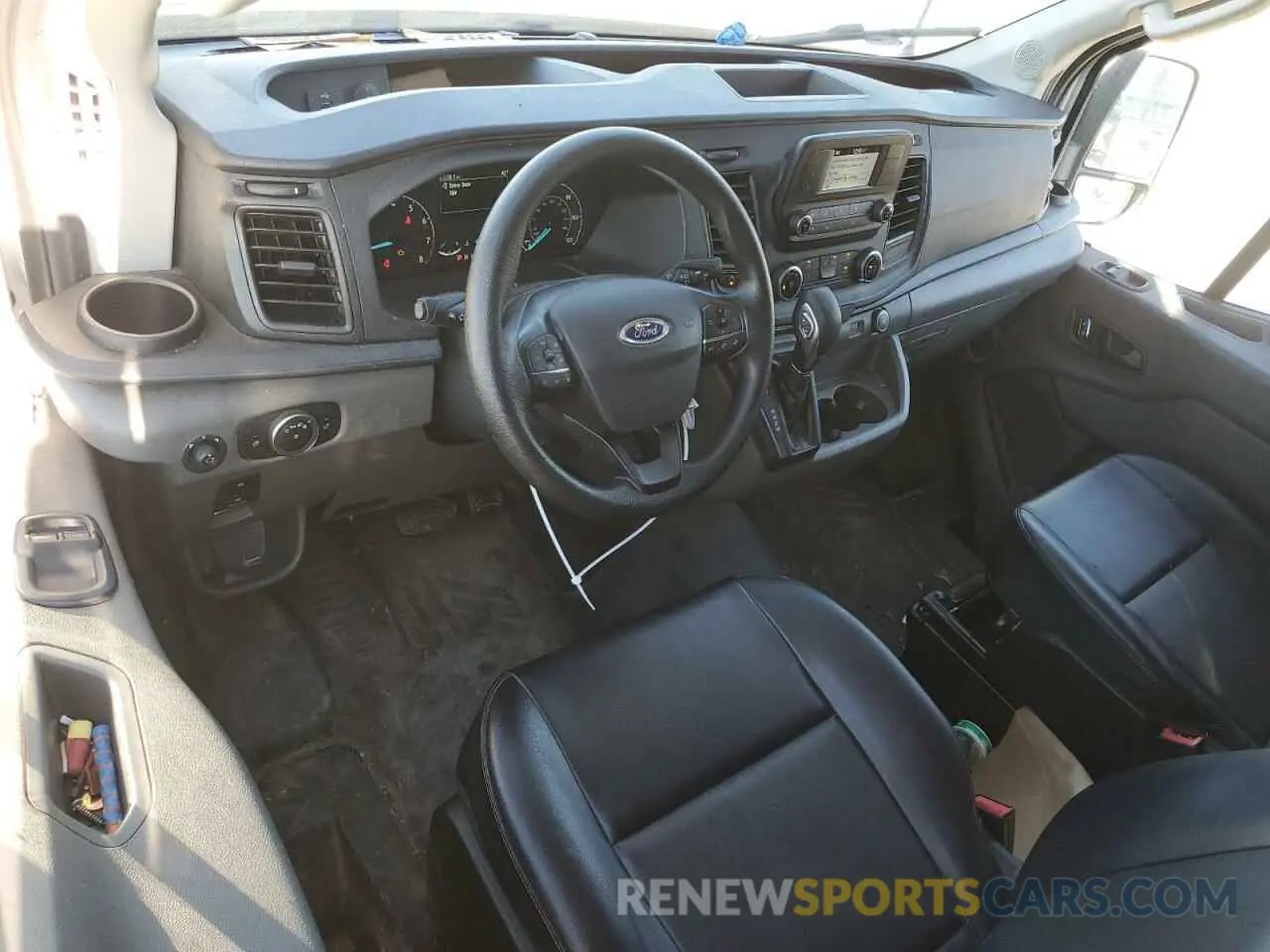 8 fotografías del automóvil dañado 1FTBR2C82NKA37686 FORD TRANSIT 2022