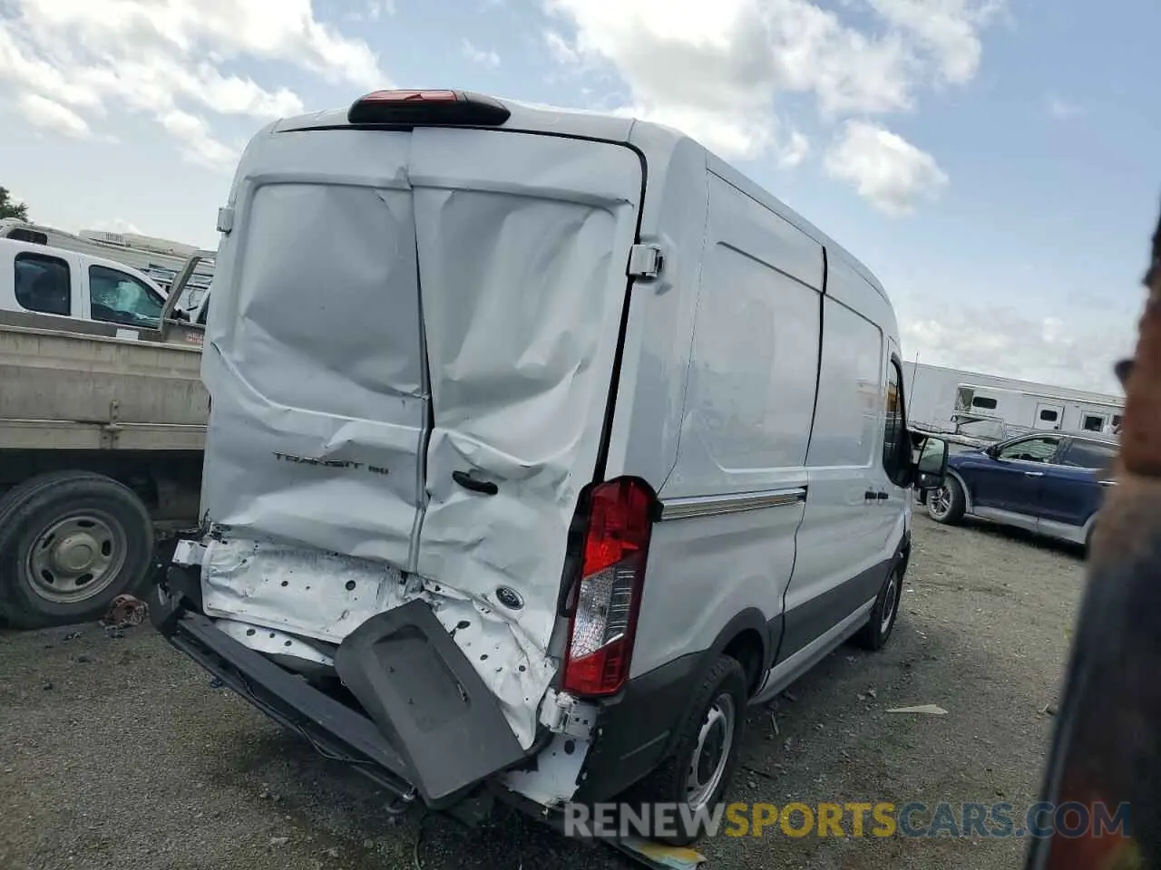 3 fotografías del automóvil dañado 1FTYE1C83NKA48423 FORD TRANSIT 2022