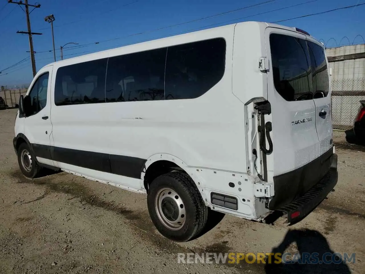 2 fotografías del automóvil dañado 1FBAX2Y84PKA07378 FORD TRANSIT 2023