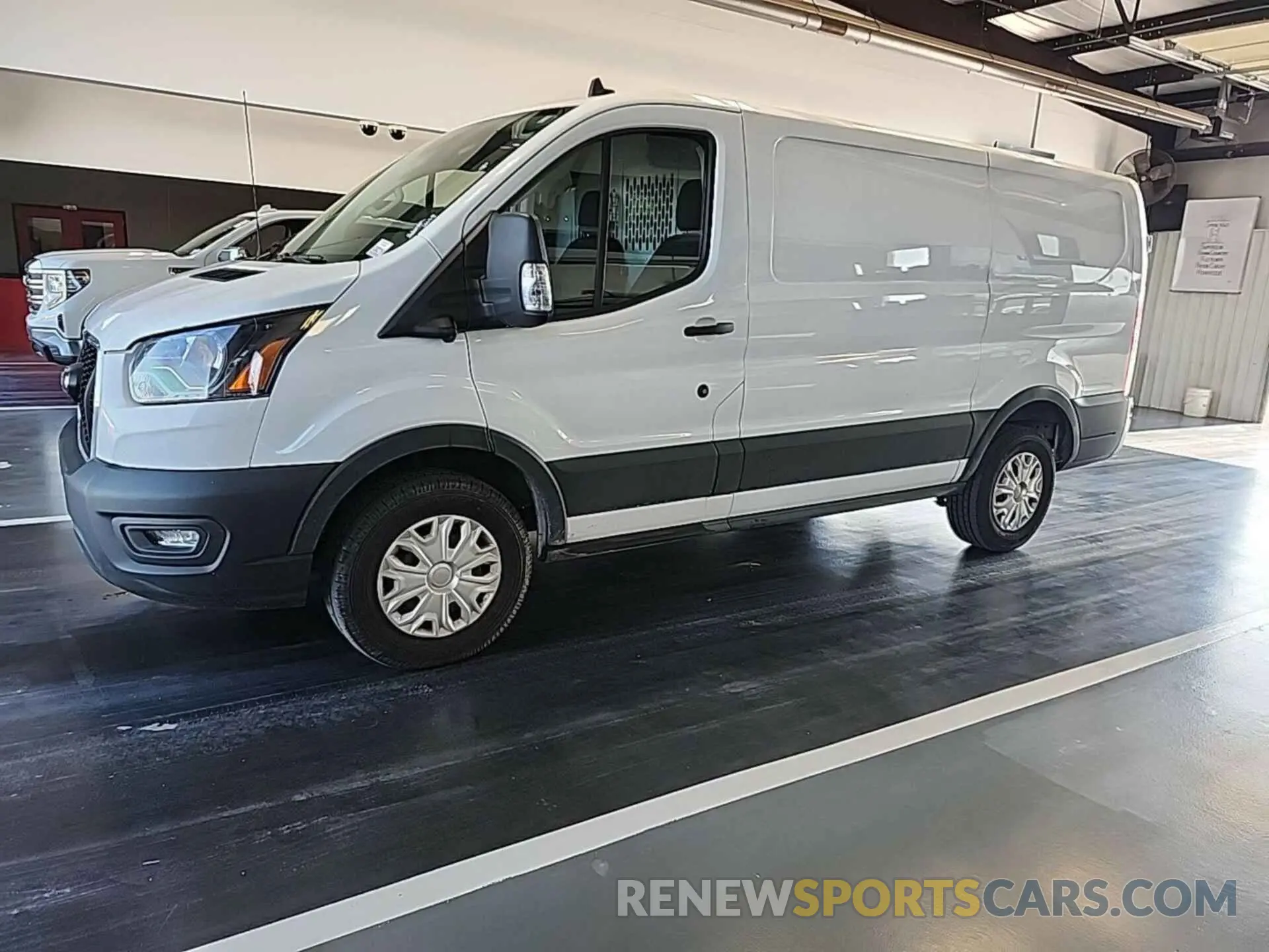 17 fotografías del automóvil dañado 1FTBR1Y81PKA72158 FORD TRANSIT 2023