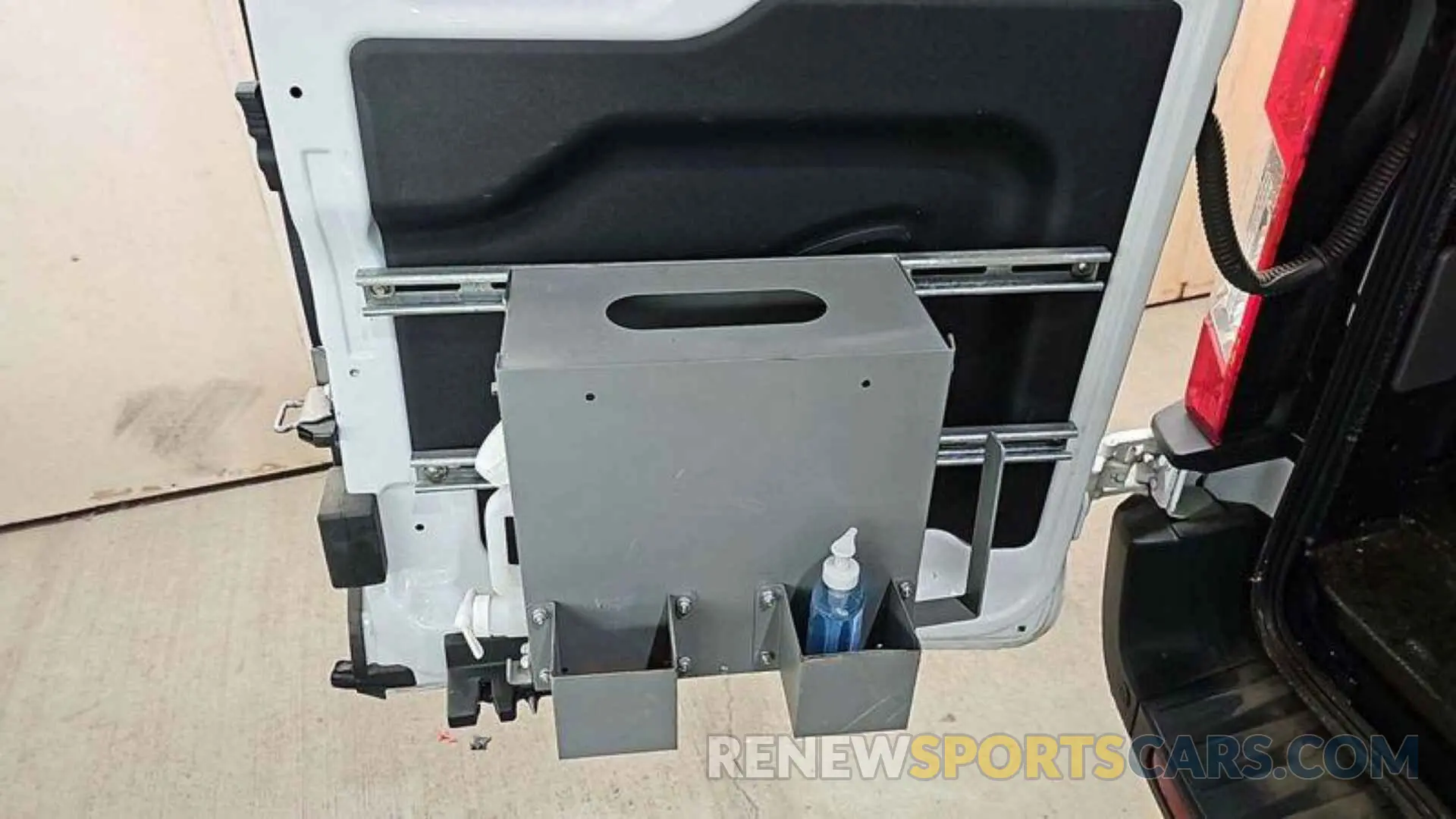 10 fotografías del automóvil dañado 1FTBR2X82PKA60186 FORD TRANSIT 2023