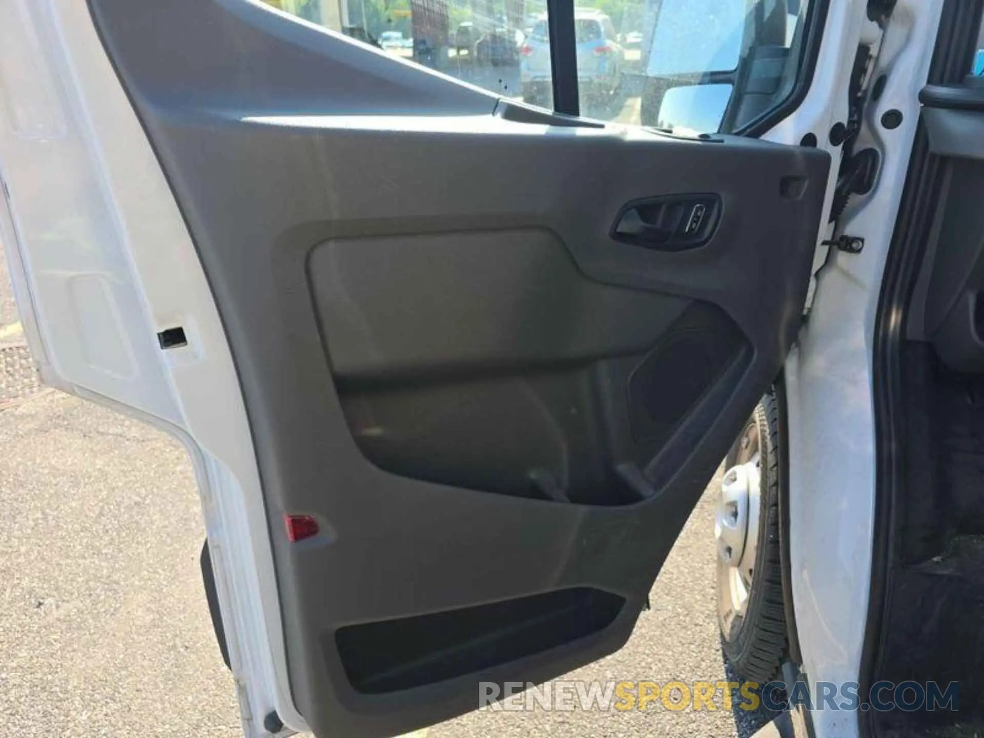 35 fotografías del automóvil dañado 1FTBR2X82PKA60186 FORD TRANSIT 2023