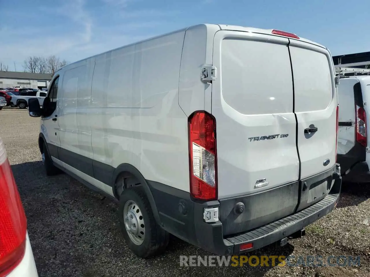 2 fotografías del automóvil dañado 1FTBR2YG7PKA55474 FORD TRANSIT 2023