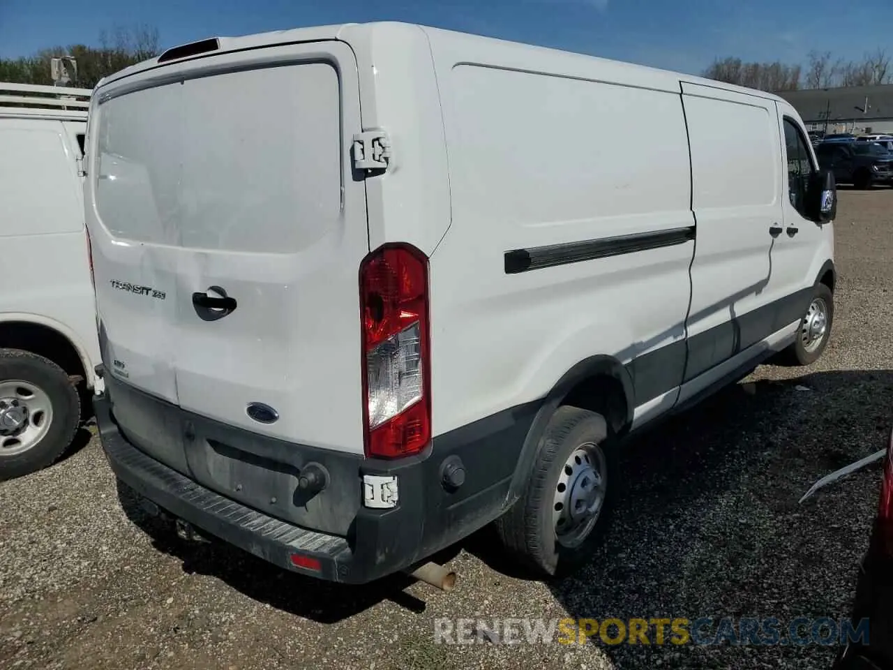 3 fotografías del automóvil dañado 1FTBR2YG7PKA55474 FORD TRANSIT 2023
