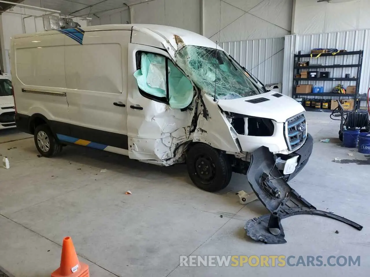 4 fotografías del automóvil dañado 1FTBW9CK1PKB55504 FORD TRANSIT 2023