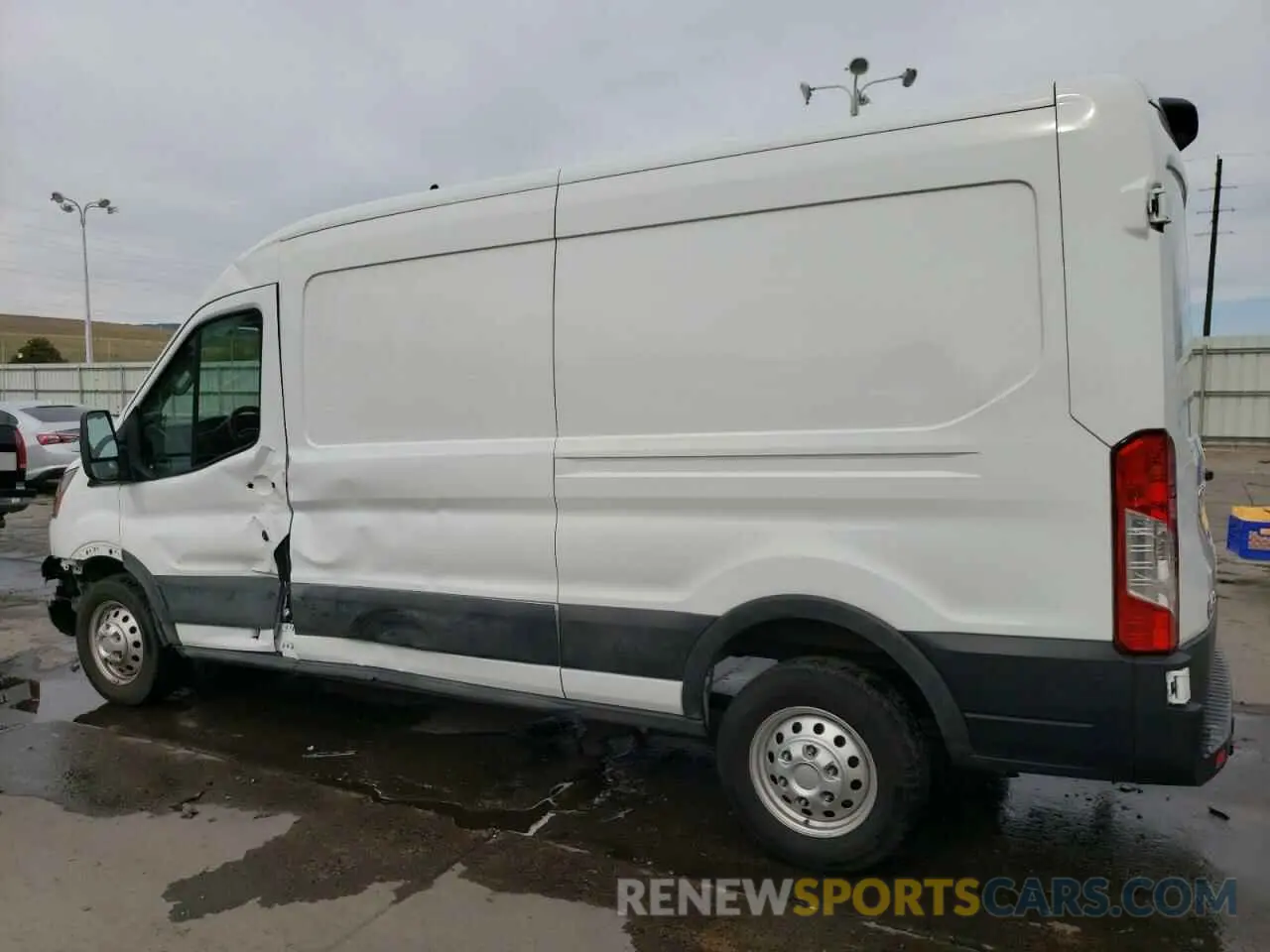 2 fotografías del automóvil dañado 1FTYE2CG5PKB19301 FORD TRANSIT 2023