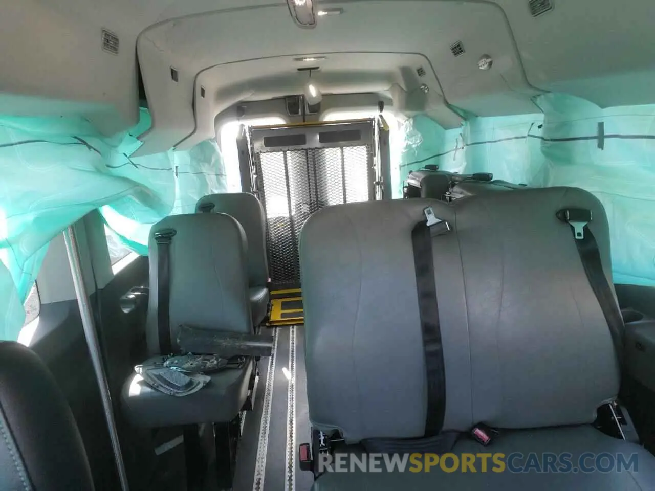 10 fotografías del automóvil dañado 1FBAX2C88RKA07720 FORD TRANSIT 2024