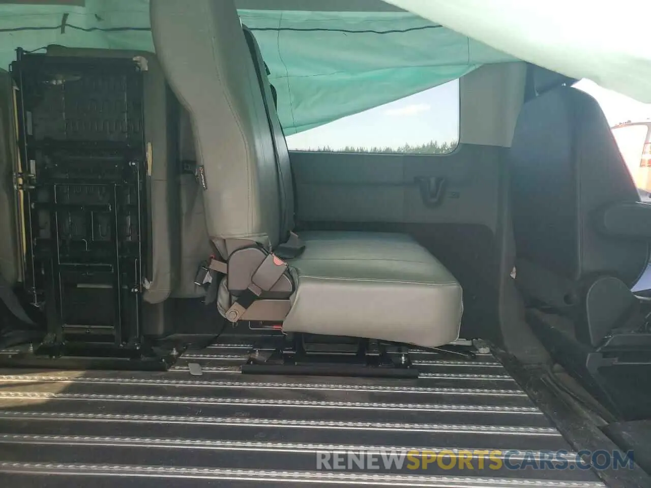 11 fotografías del automóvil dañado 1FBAX2C88RKA07720 FORD TRANSIT 2024