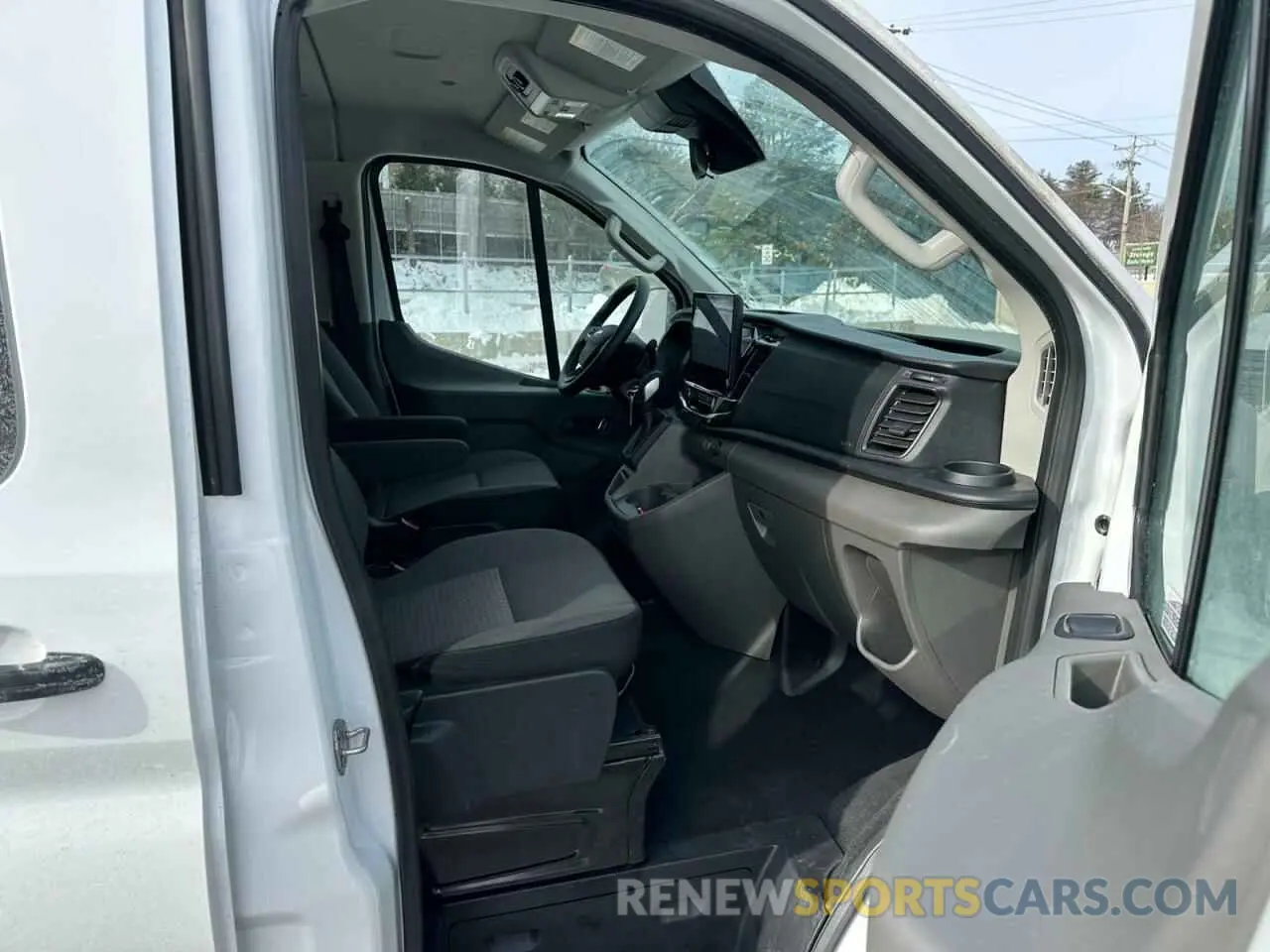 7 fotografías del automóvil dañado 1FBAX2Y82RKA82339 FORD TRANSIT 2024