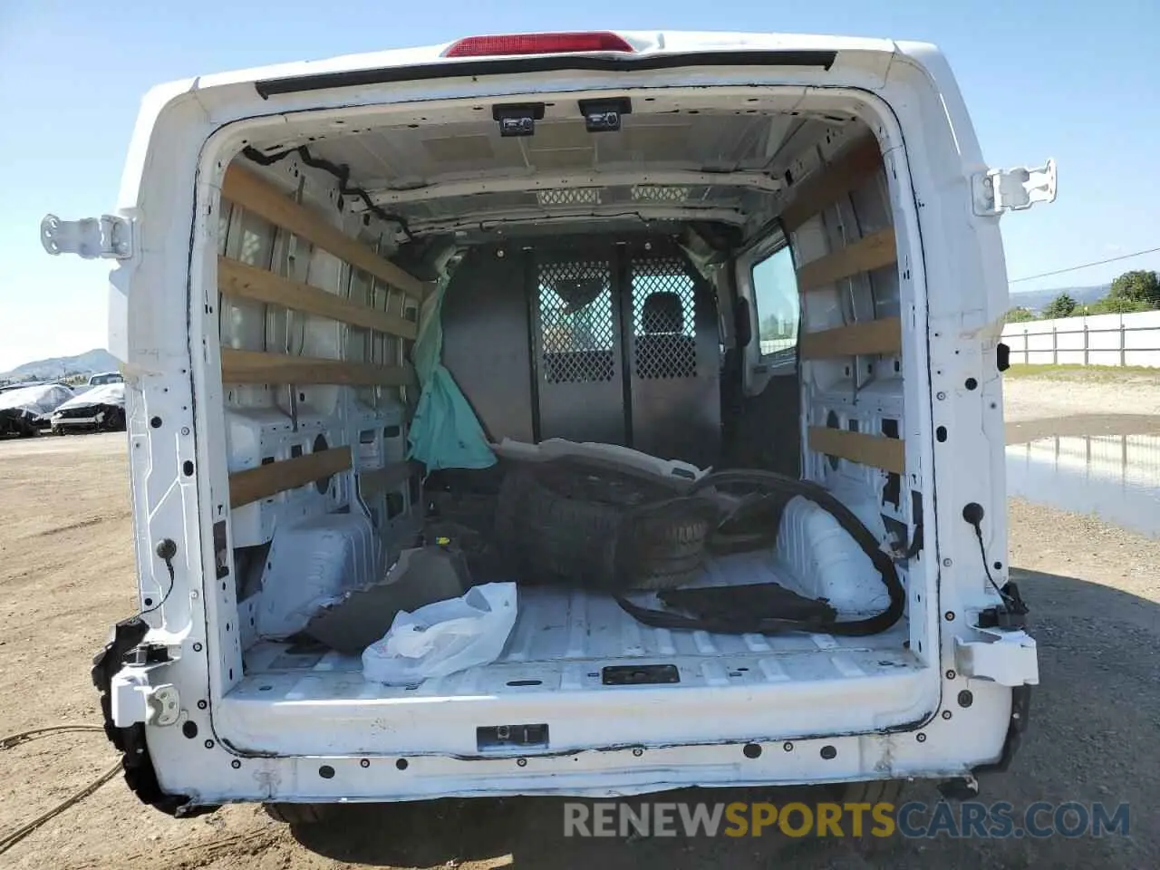 6 fotografías del automóvil dañado 1FTBR1Y8XRKA71402 FORD TRANSIT 2024