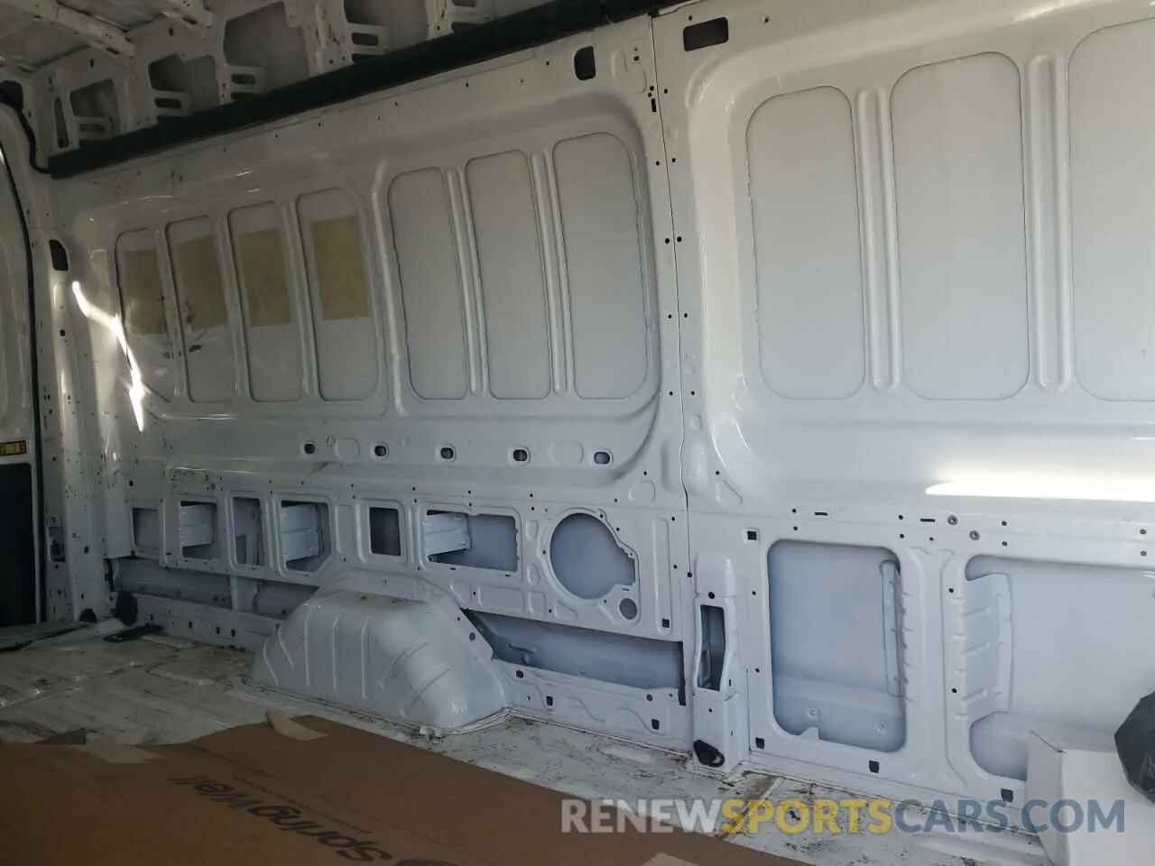 12 fotografías del automóvil dañado 1FTBR3U89RKA32219 FORD TRANSIT 2024