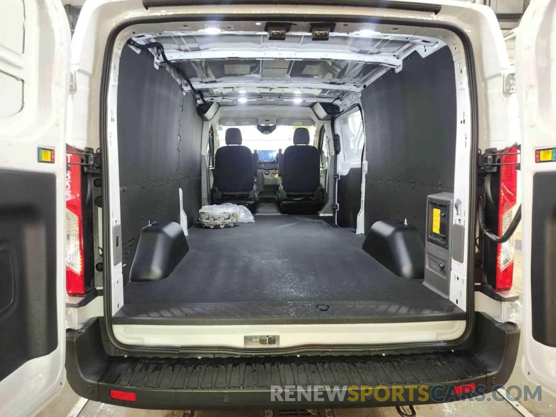 25 fotografías del automóvil dañado 1FTBW1YM0SKA12998 FORD TRANSIT 2025