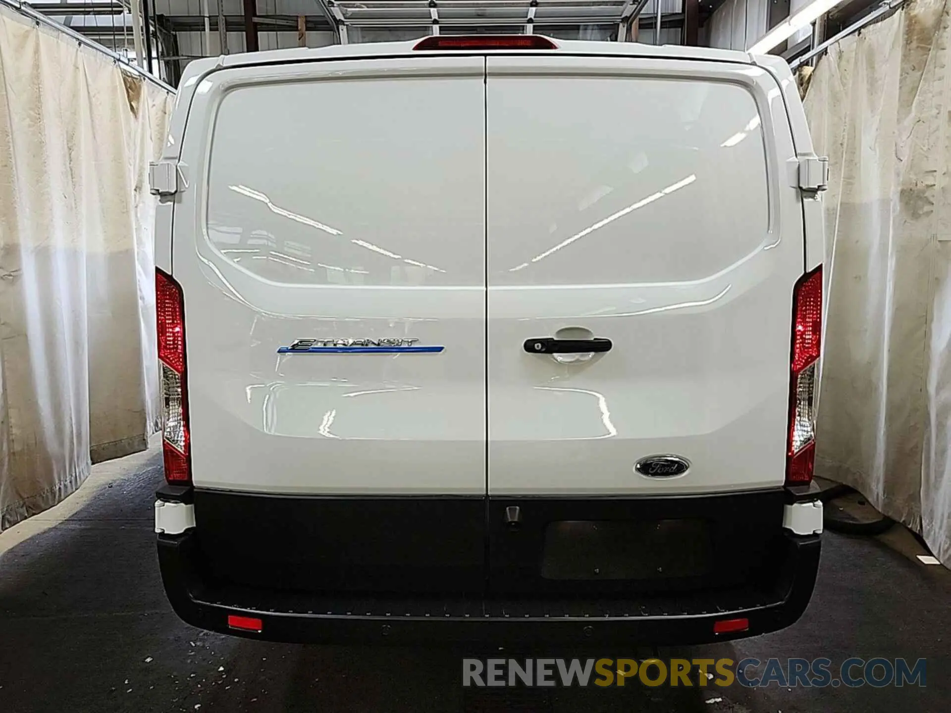 3 fotografías del automóvil dañado 1FTBW1YM0SKA13004 FORD TRANSIT 2025