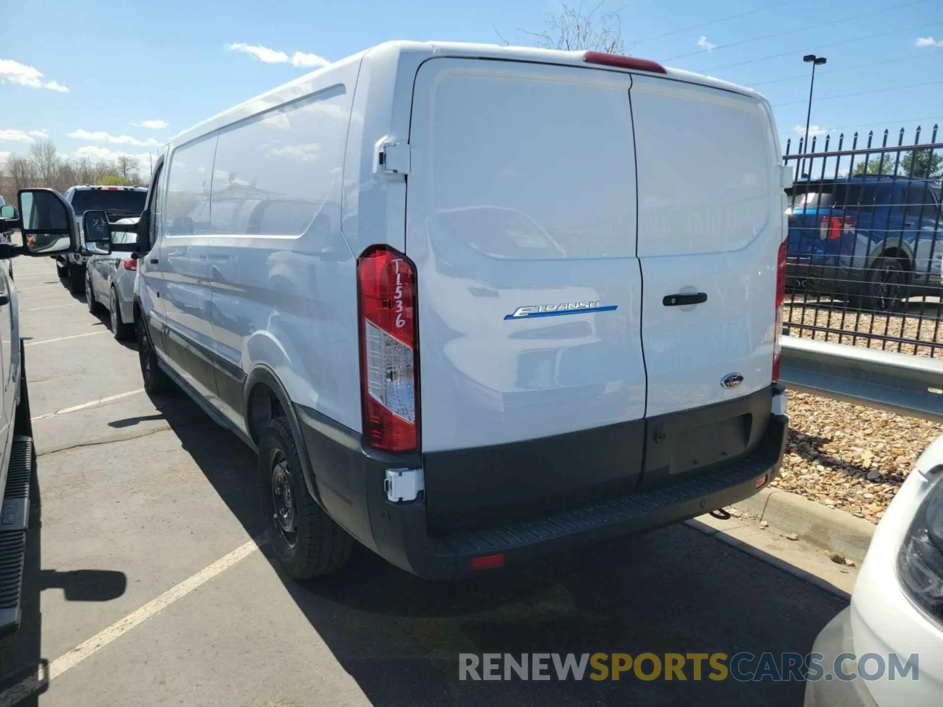 18 fotografías del automóvil dañado 1FTBW1YM2SKA13019 FORD TRANSIT 2025
