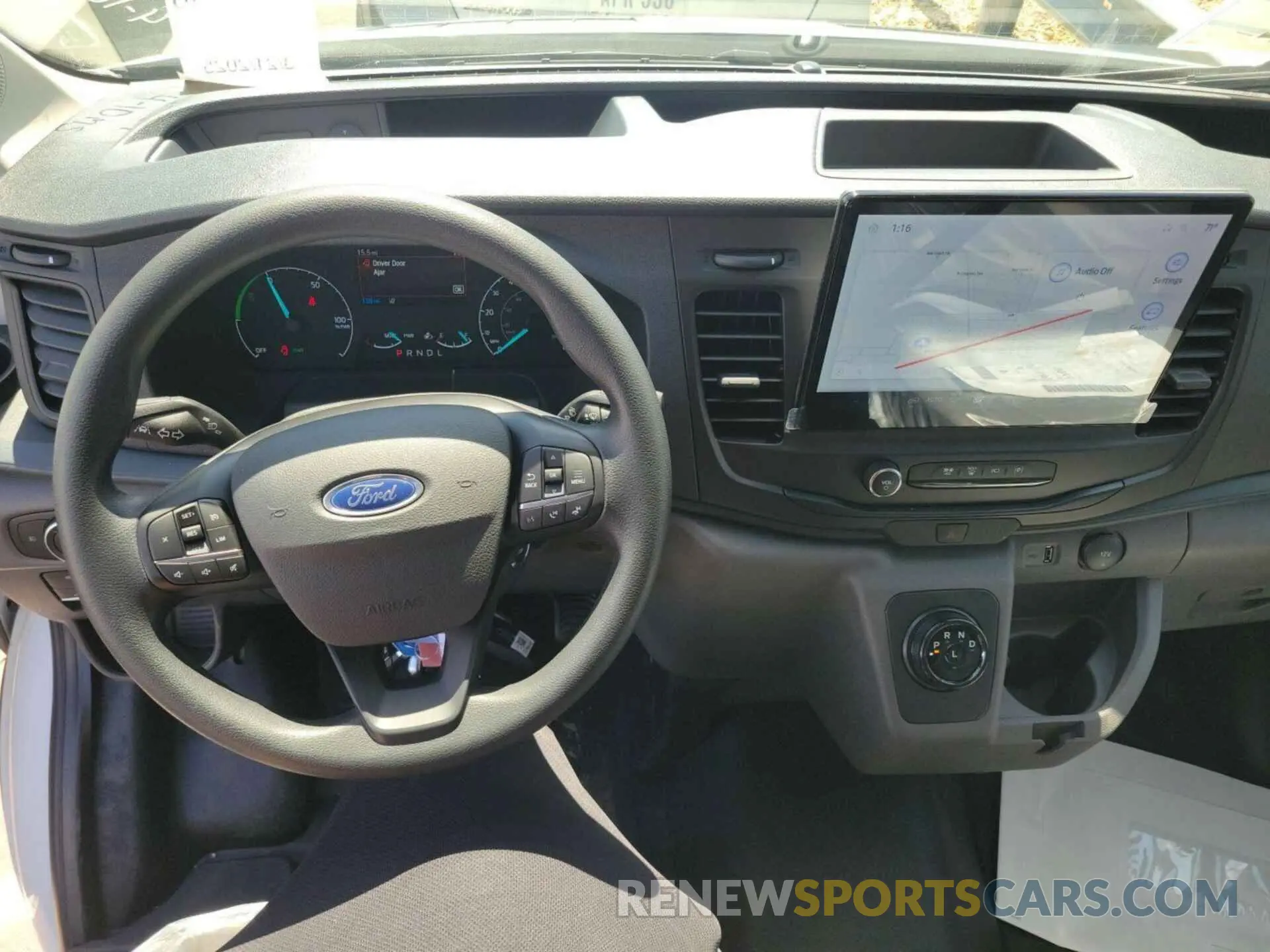 2 fotografías del automóvil dañado 1FTBW1YM2SKA13019 FORD TRANSIT 2025