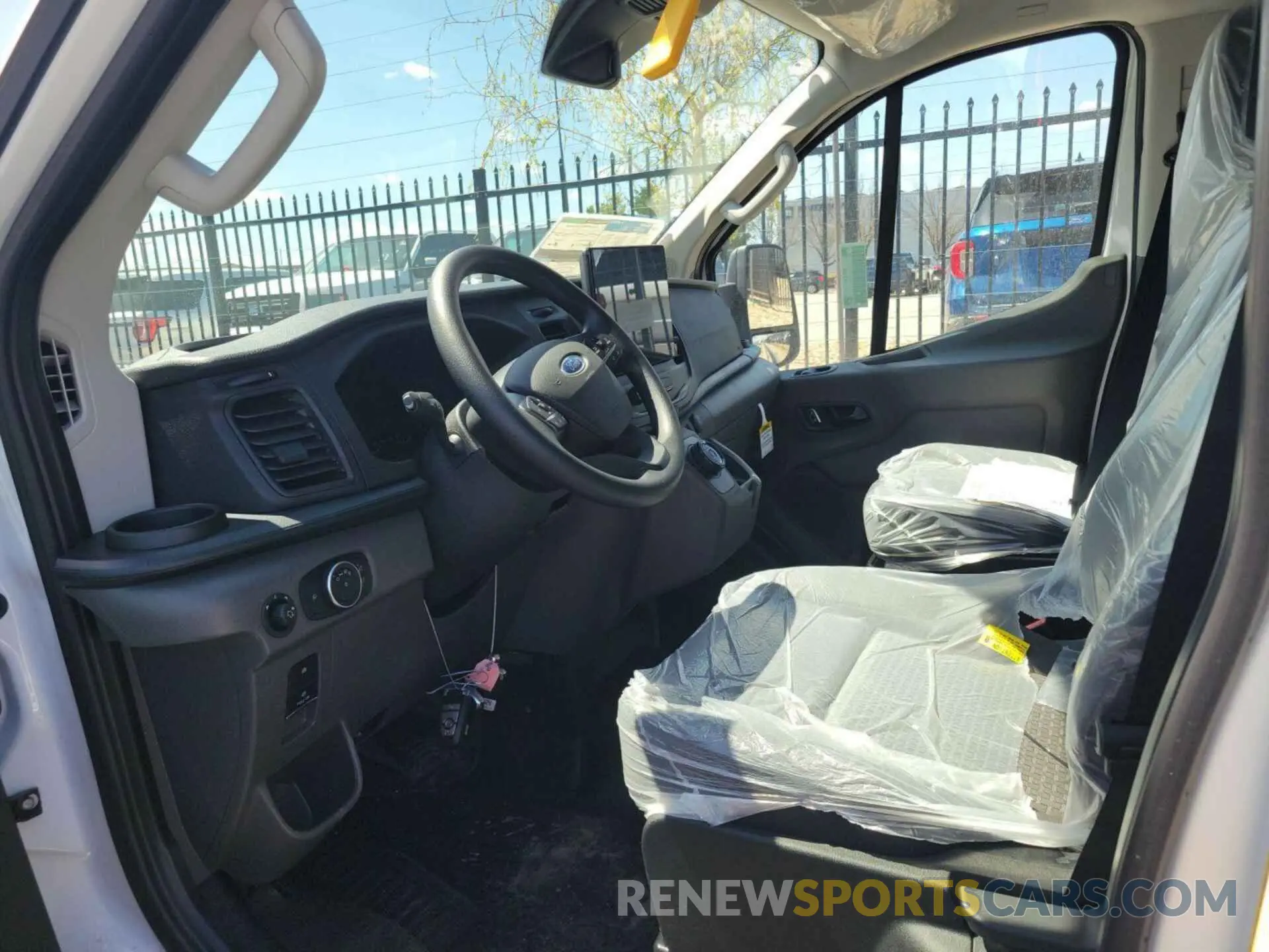 24 fotografías del automóvil dañado 1FTBW1YM2SKA13019 FORD TRANSIT 2025