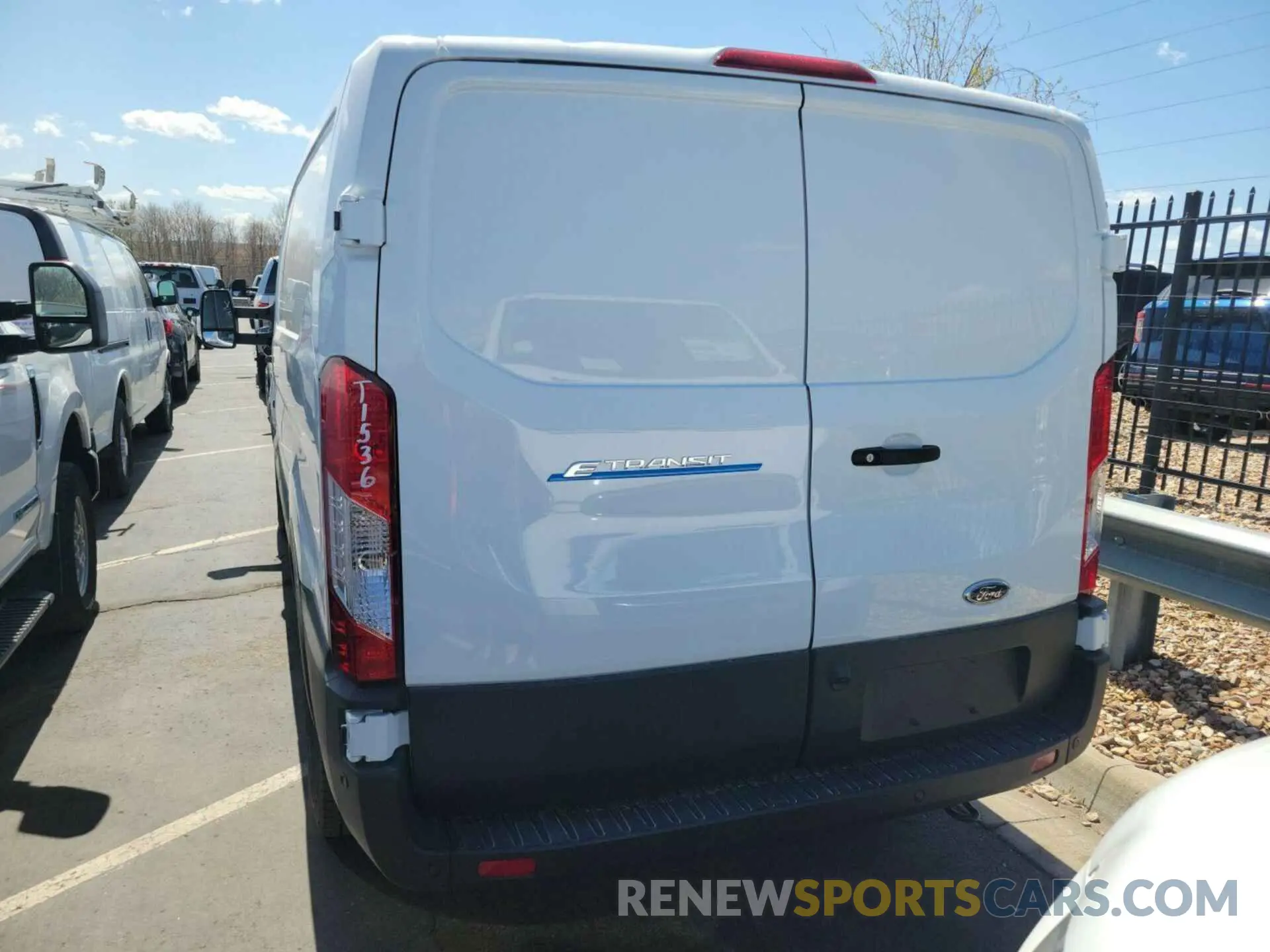 5 fotografías del automóvil dañado 1FTBW1YM2SKA13019 FORD TRANSIT 2025