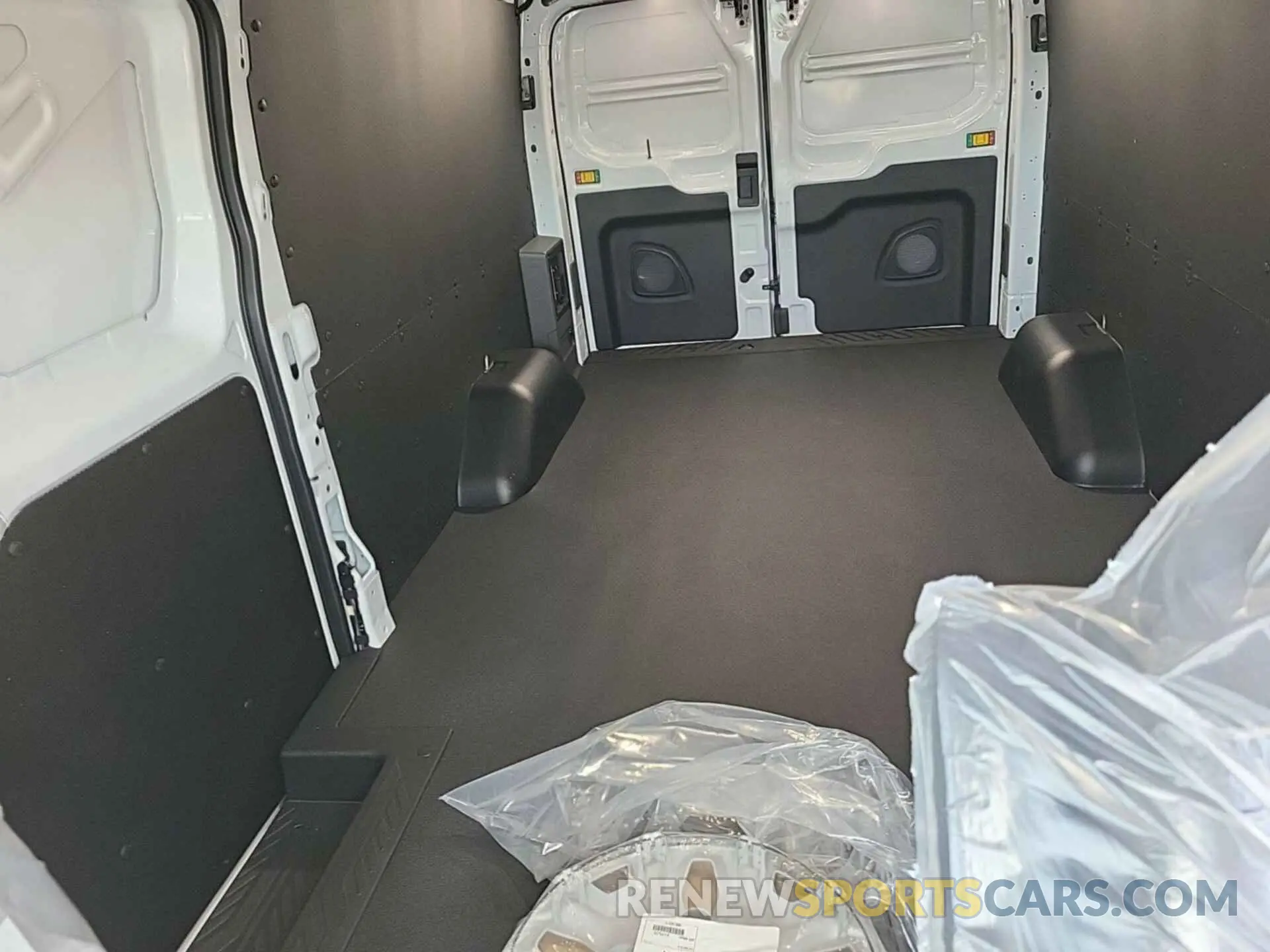 11 fotografías del automóvil dañado 1FTBW1YM2SKA13067 FORD TRANSIT 2025