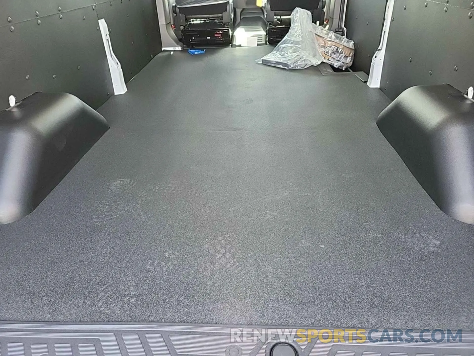 21 fotografías del automóvil dañado 1FTBW1YM2SKA13067 FORD TRANSIT 2025