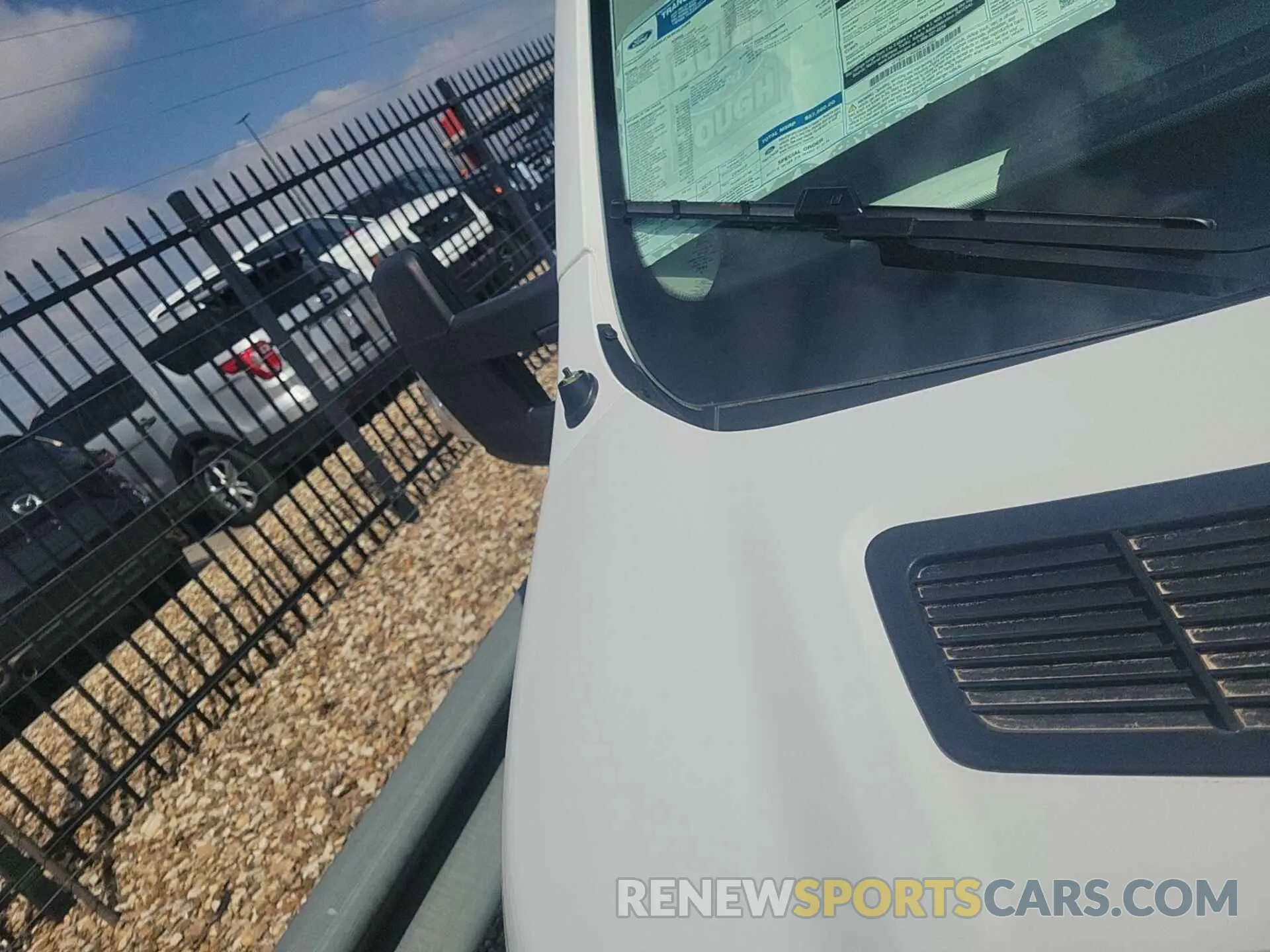 10 fotografías del automóvil dañado 1FTBW1YM9SKA12952 FORD TRANSIT 2025