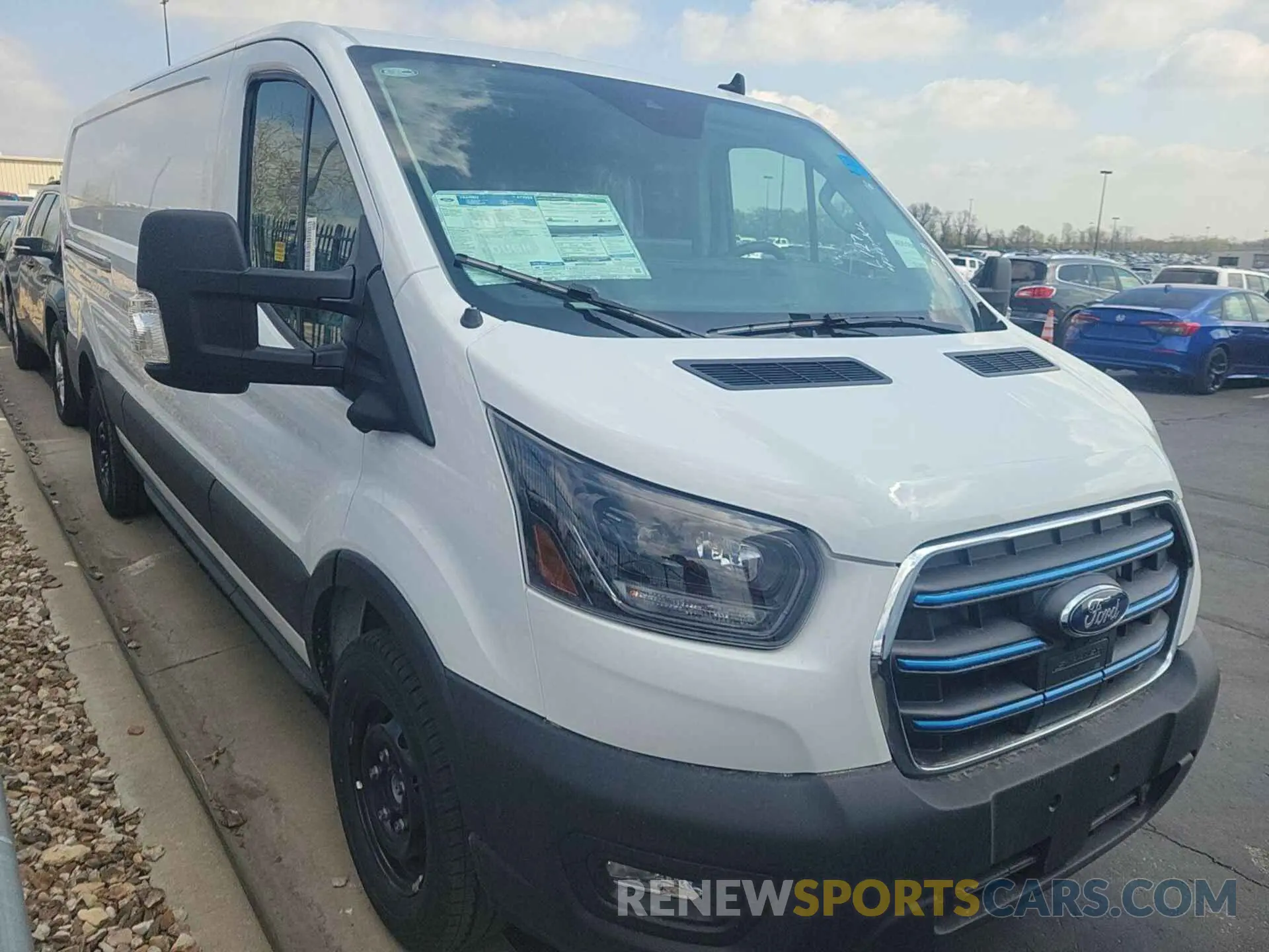 2 fotografías del automóvil dañado 1FTBW1YM9SKA12952 FORD TRANSIT 2025