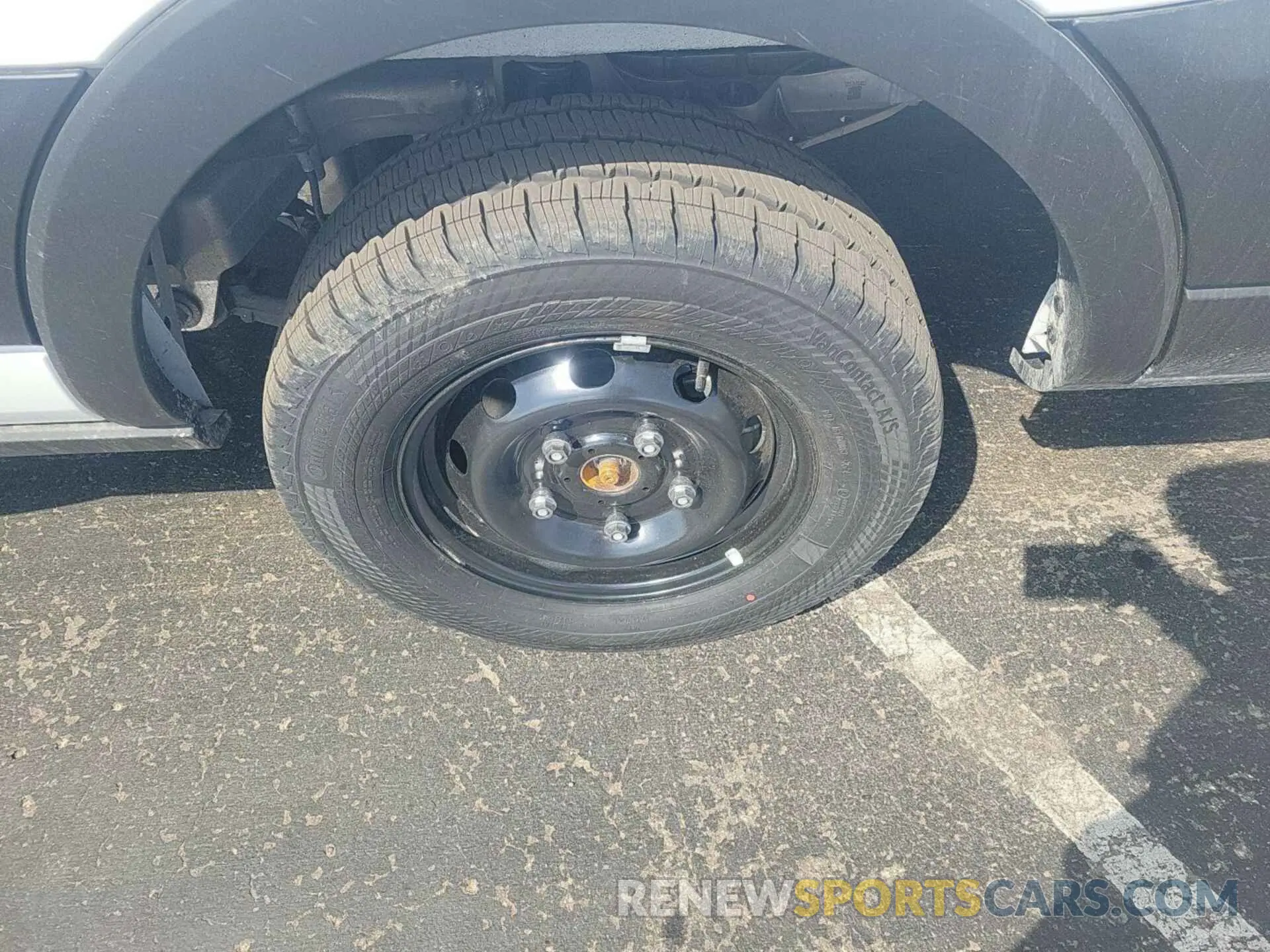 5 fotografías del automóvil dañado 1FTBW1YM9SKA12952 FORD TRANSIT 2025
