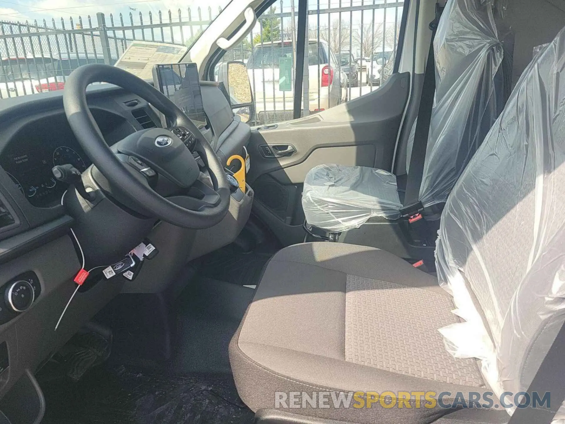 9 fotografías del automóvil dañado 1FTBW1YM9SKA12952 FORD TRANSIT 2025