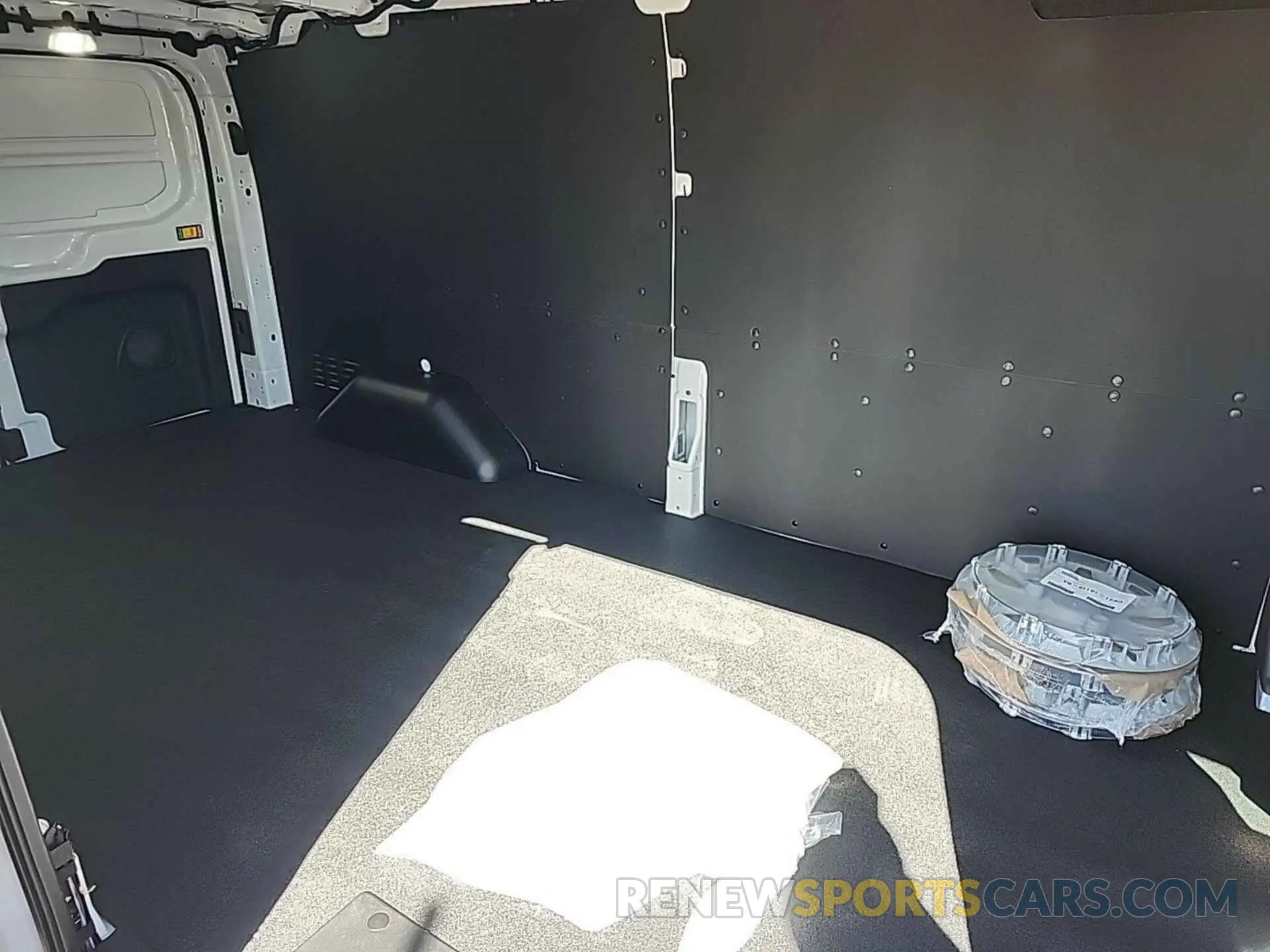 20 fotografías del automóvil dañado 1FTBW1YMXSKA13043 FORD TRANSIT 2025