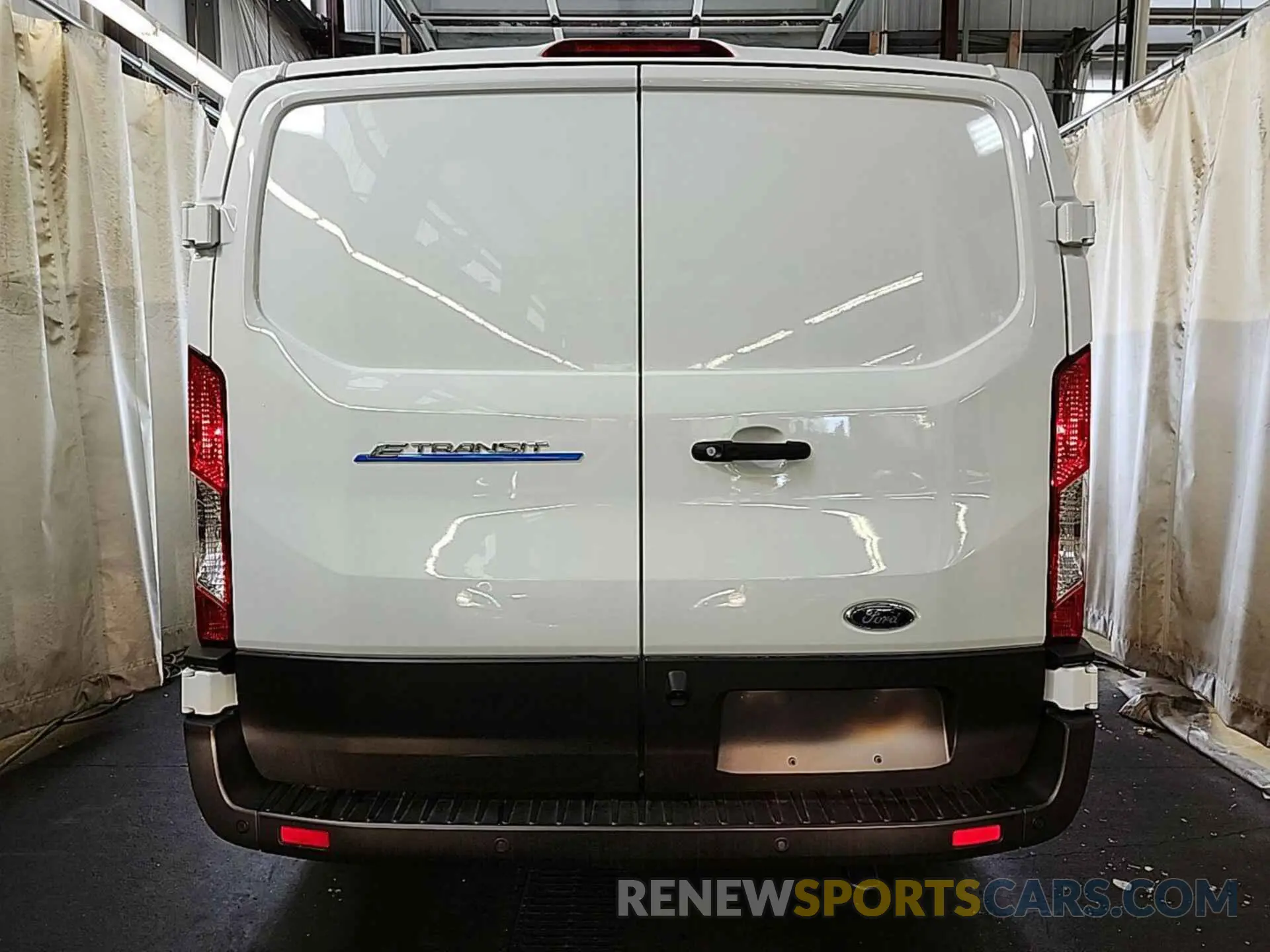 3 fotografías del automóvil dañado 1FTBW1YMXSKA13043 FORD TRANSIT 2025