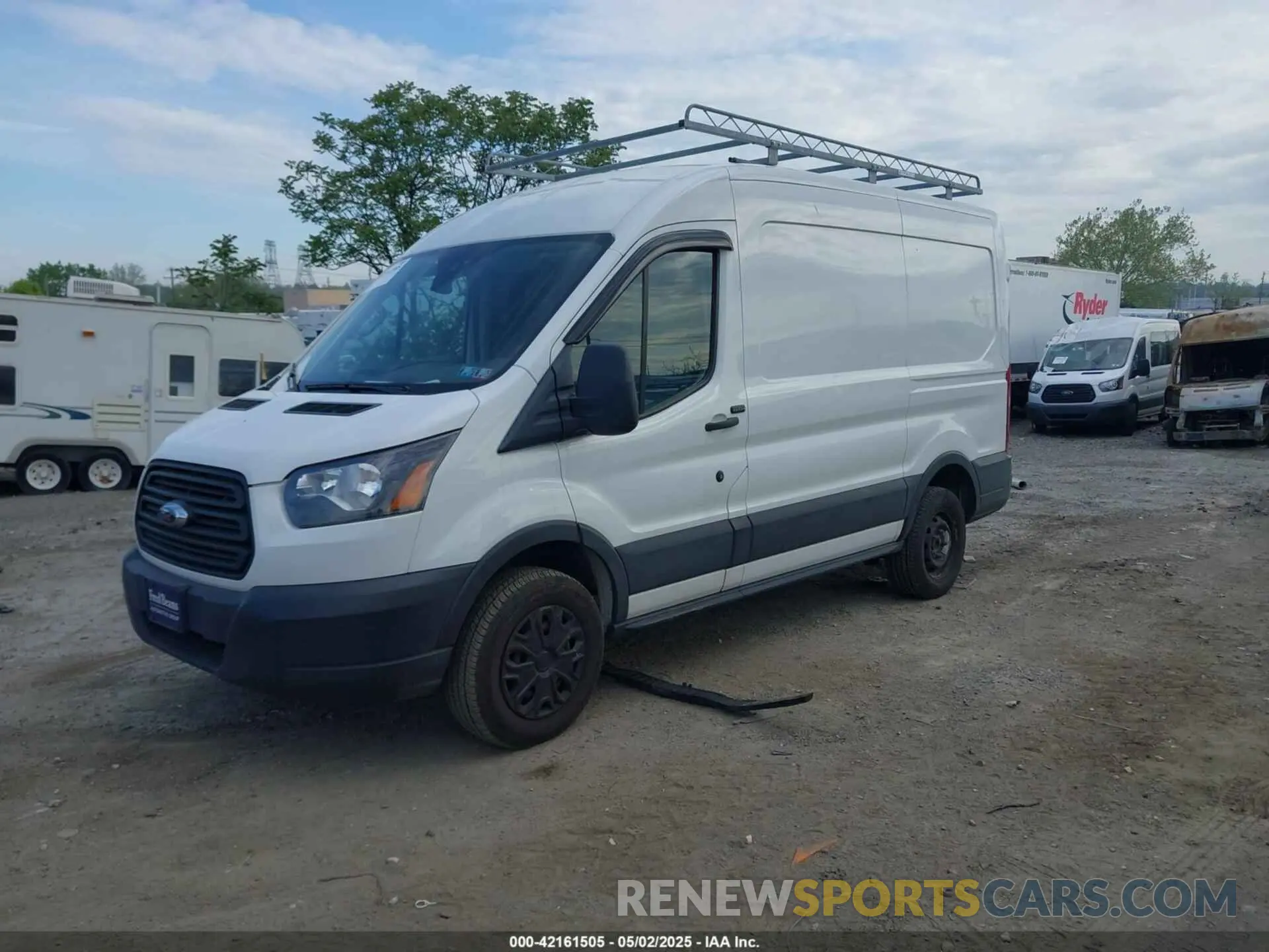 2 fotografías del automóvil dañado 1FTYR1CM2KKA03941 FORD TRANSIT-250 2019