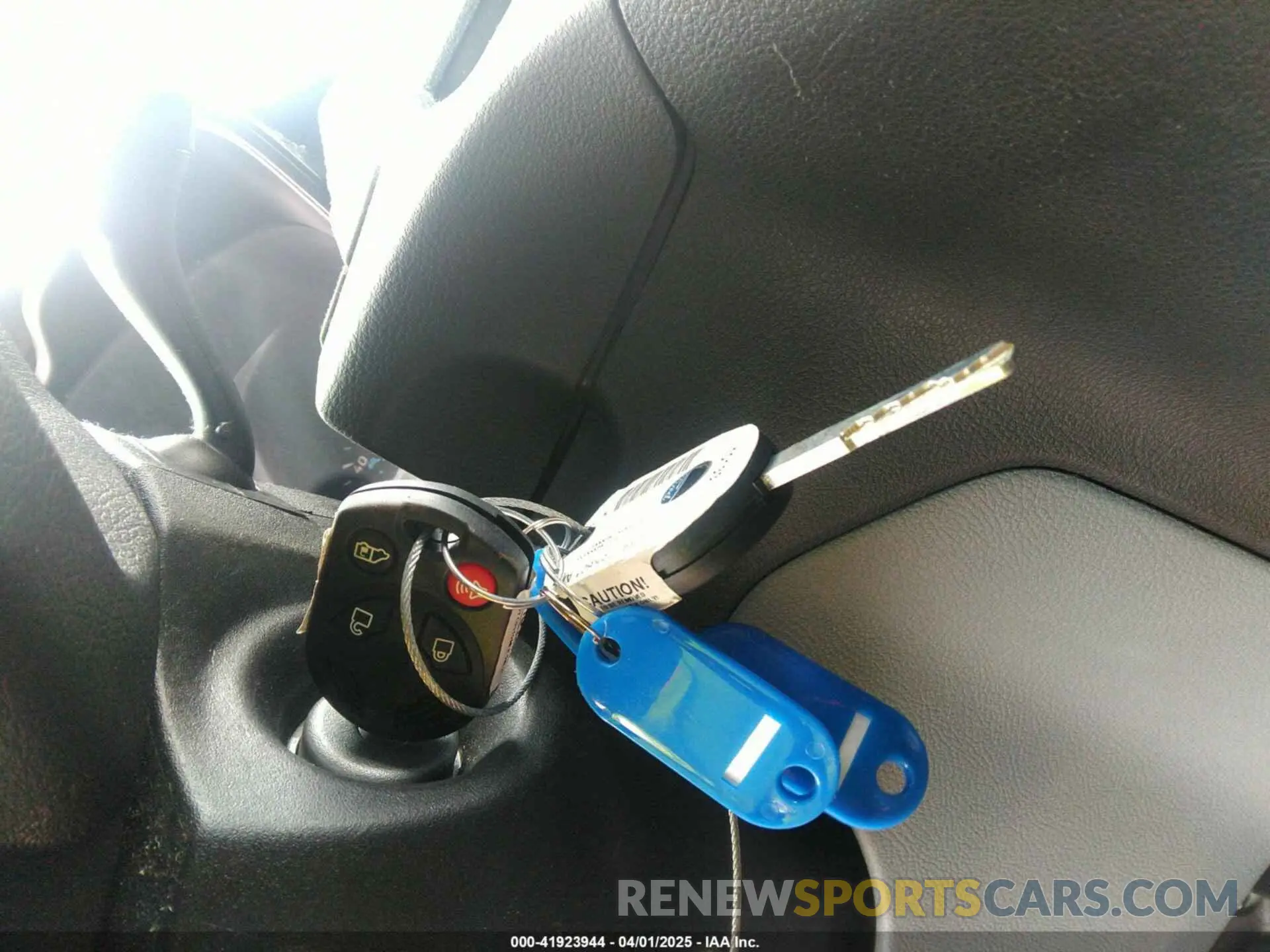 11 fotografías del automóvil dañado 1FTYR1CM5KKA70355 FORD TRANSIT-250 2019