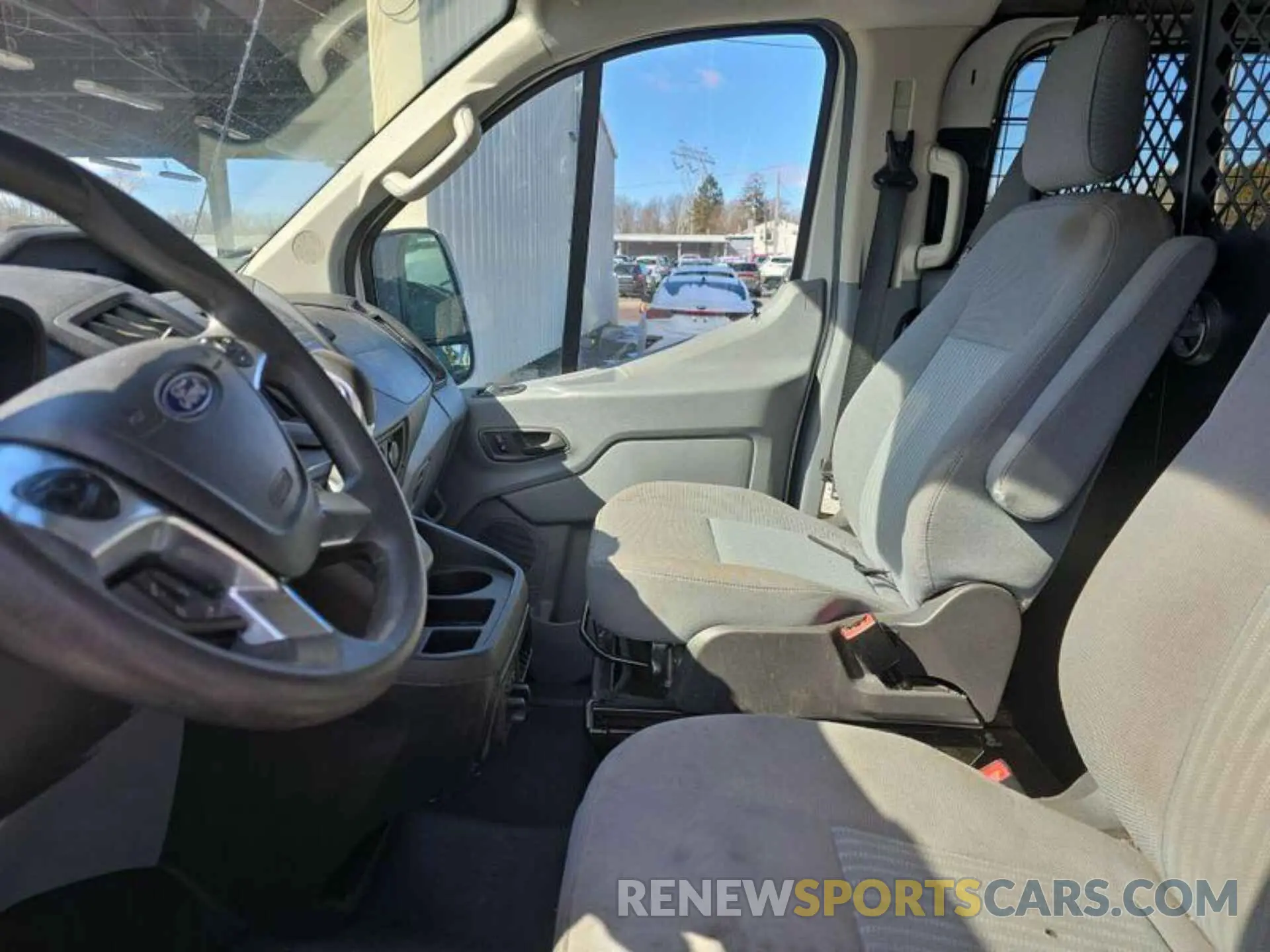 11 fotografías del automóvil dañado 1FTYR1YG5KKA54367 FORD TRANSIT-250 2019