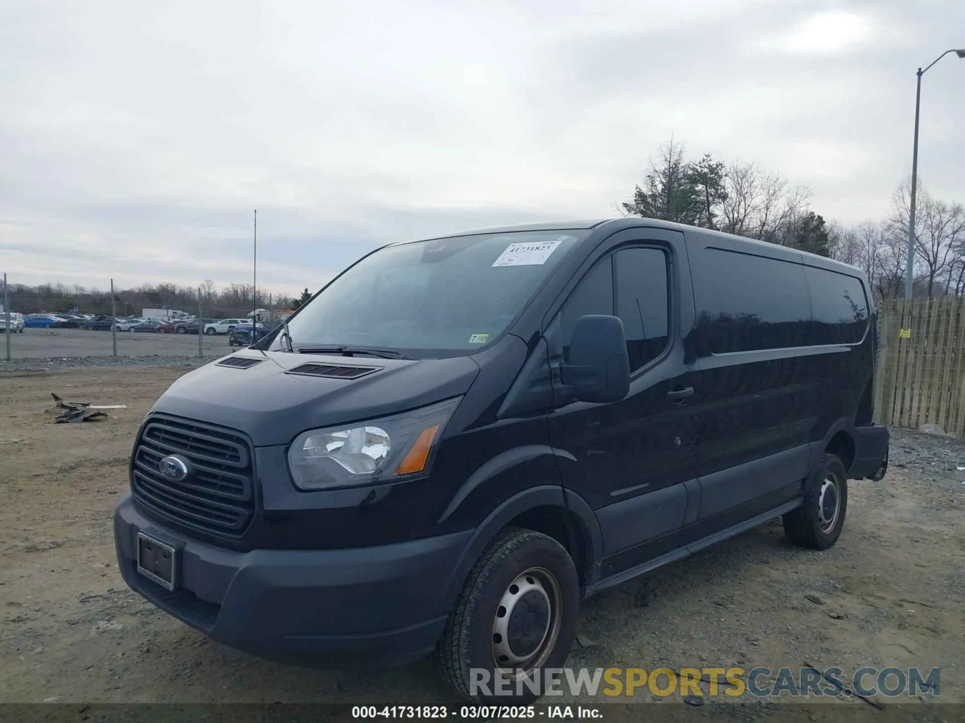 2 fotografías del automóvil dañado 1FTYR1YM3KKA58892 FORD TRANSIT-250 2019
