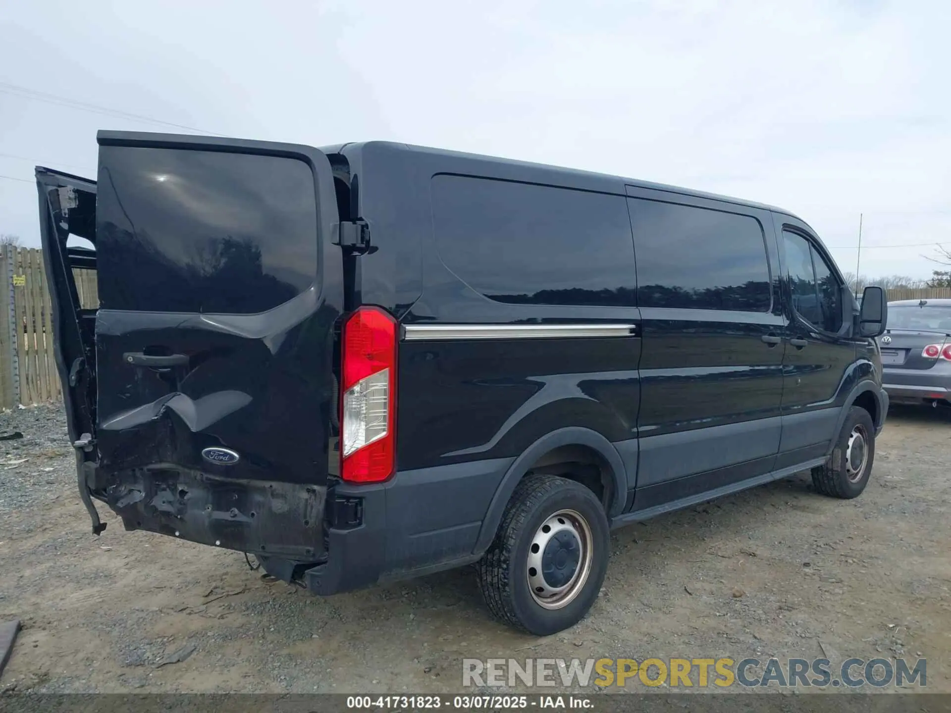 4 fotografías del automóvil dañado 1FTYR1YM3KKA58892 FORD TRANSIT-250 2019
