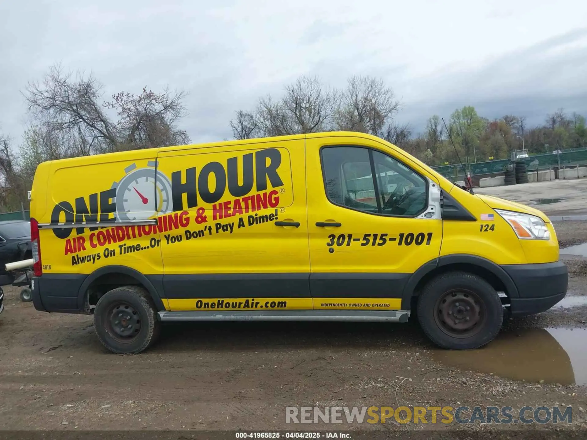 13 fotografías del automóvil dañado 1FTYR1YMXKKB51036 FORD TRANSIT-250 2019