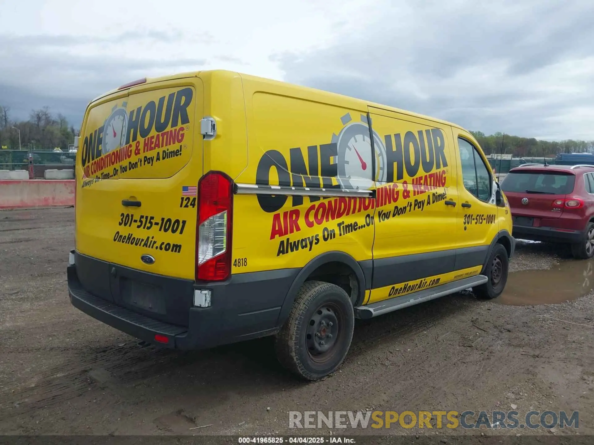 4 fotografías del automóvil dañado 1FTYR1YMXKKB51036 FORD TRANSIT-250 2019