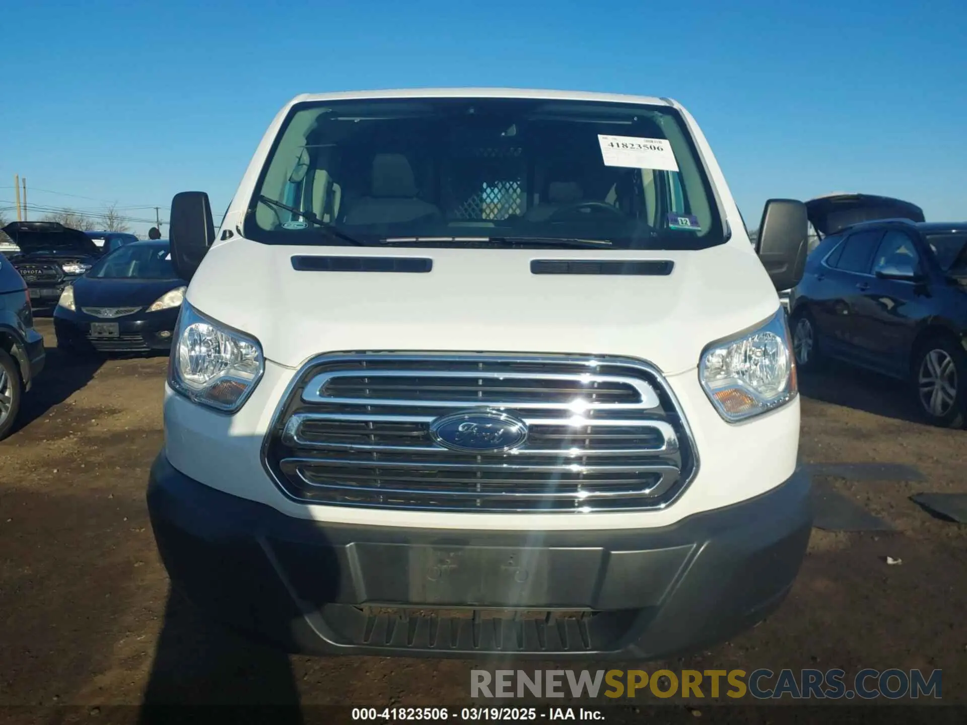 12 fotografías del automóvil dañado 1FTYR1ZM1KKB01558 FORD TRANSIT-250 2019